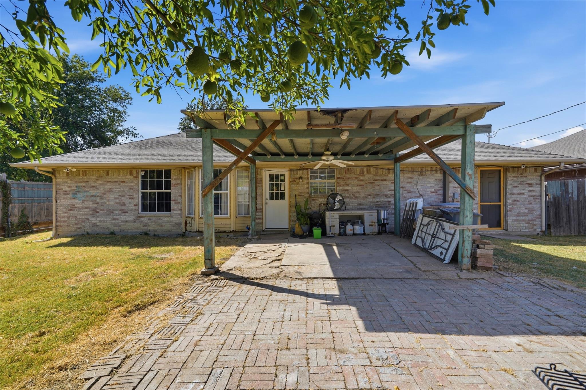 main property photo 24