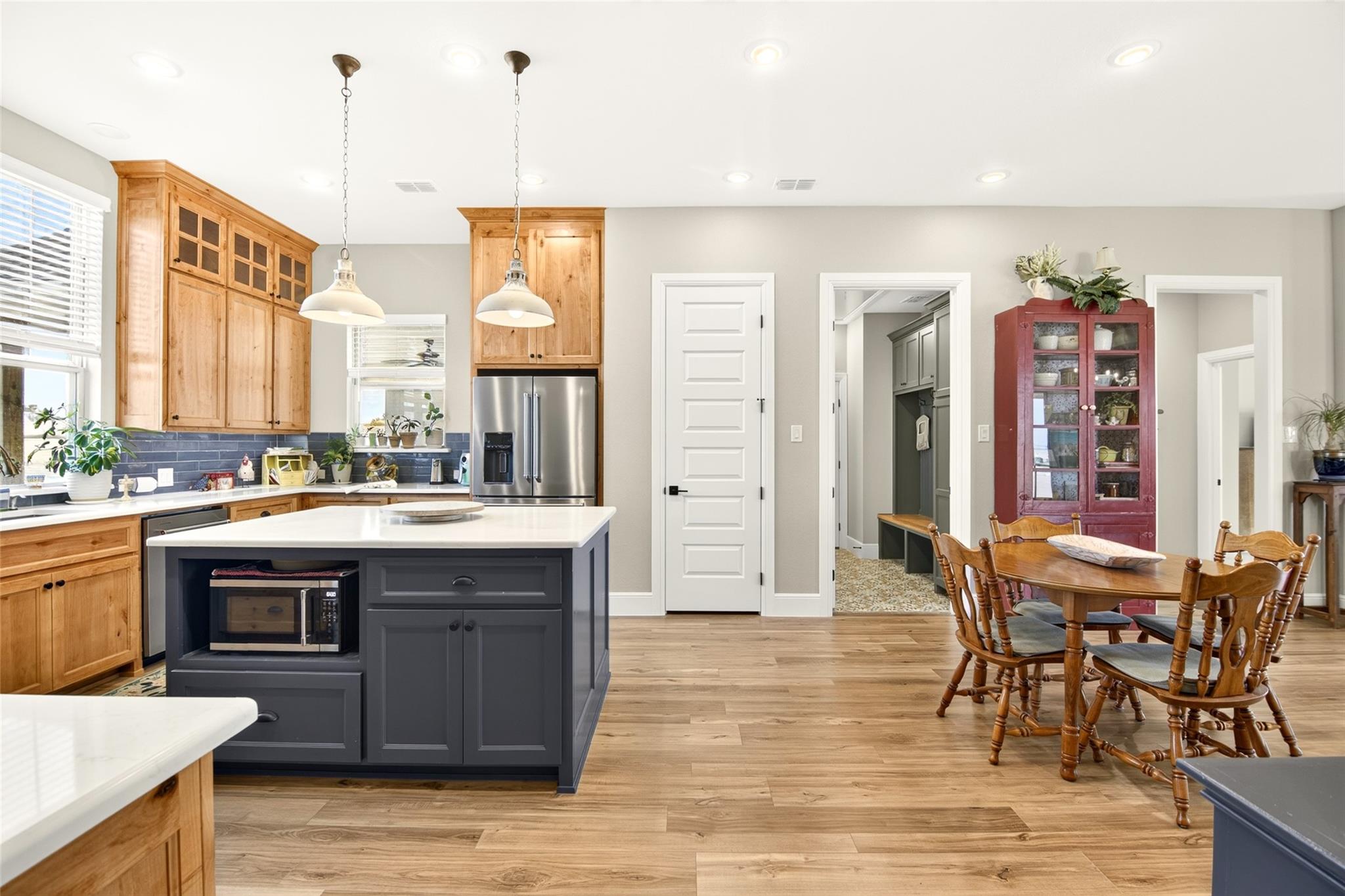 main property photo 16