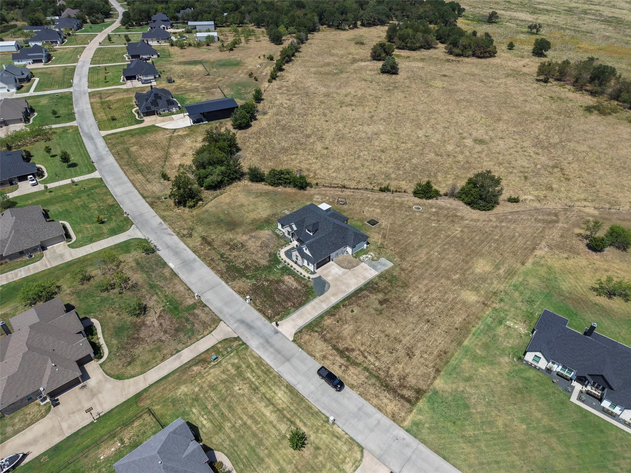 main property photo 38