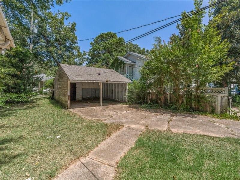 main property photo 8