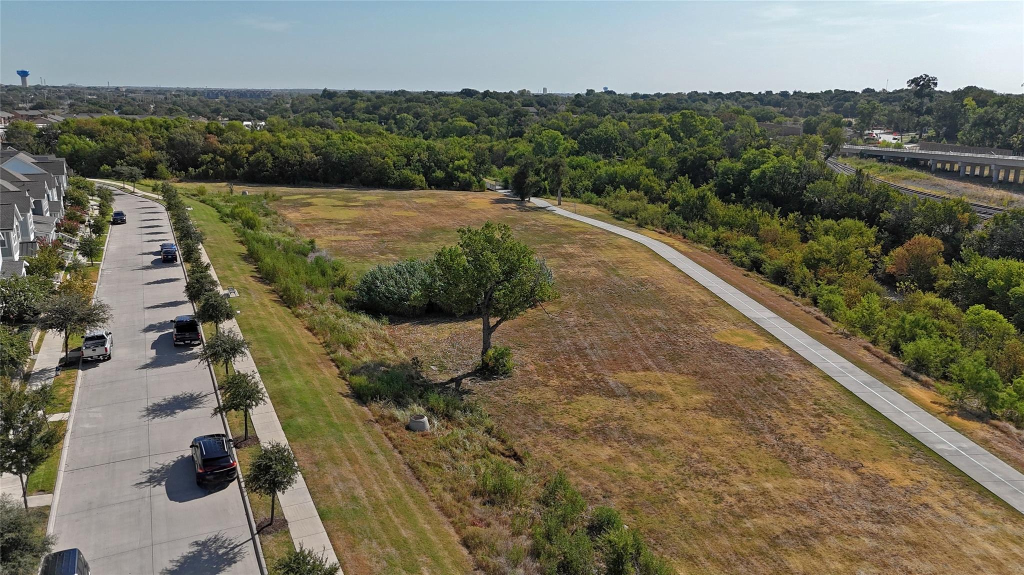main property photo 29