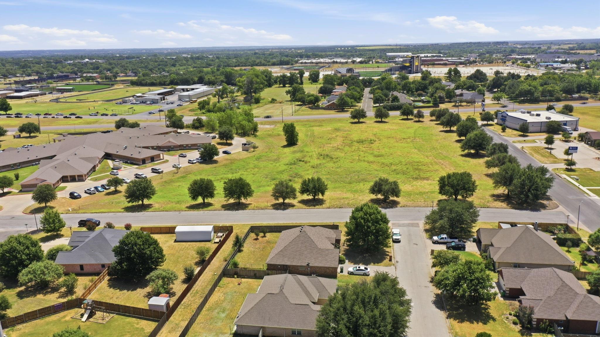 main property photo 5