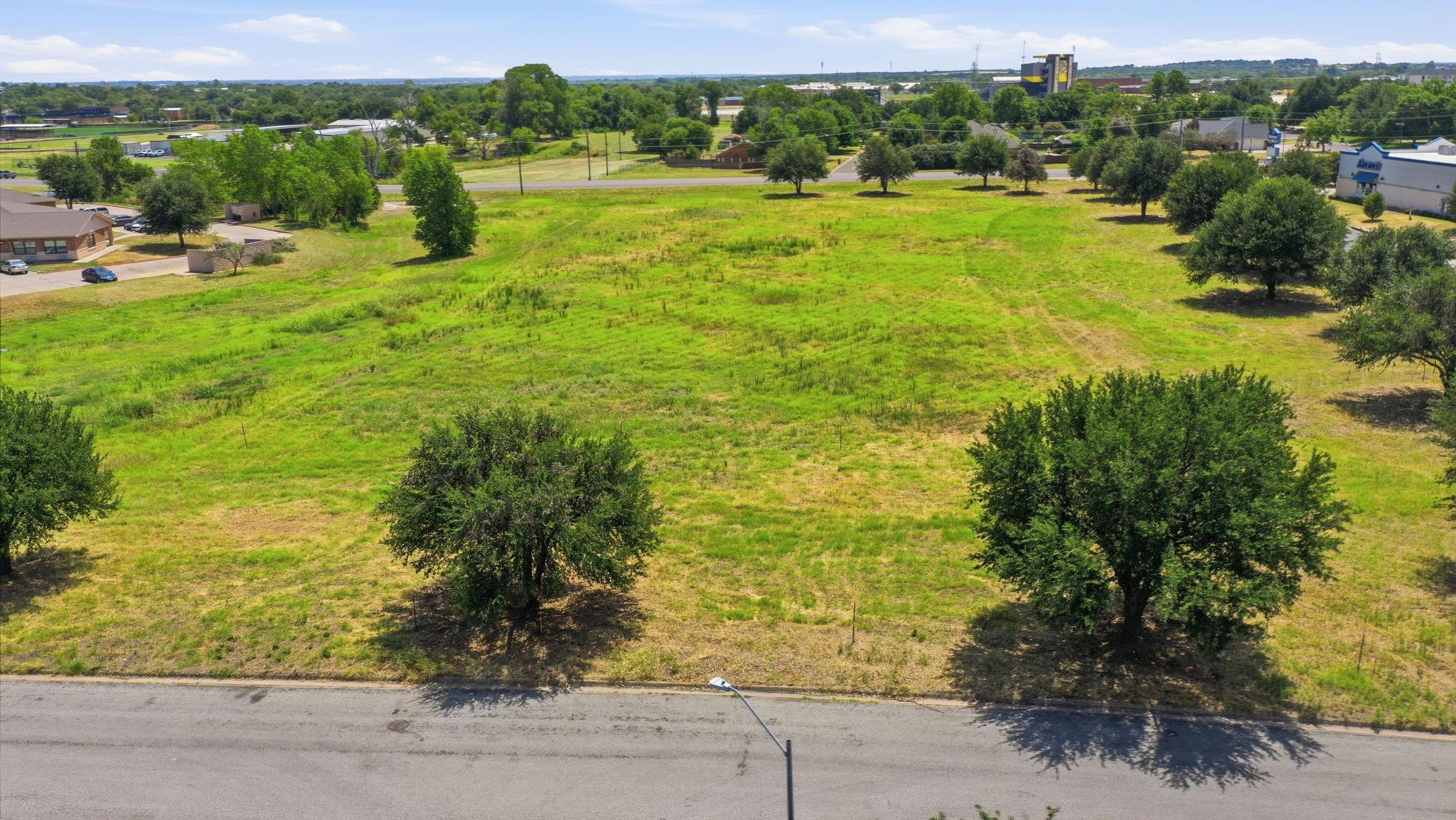 main property photo 10