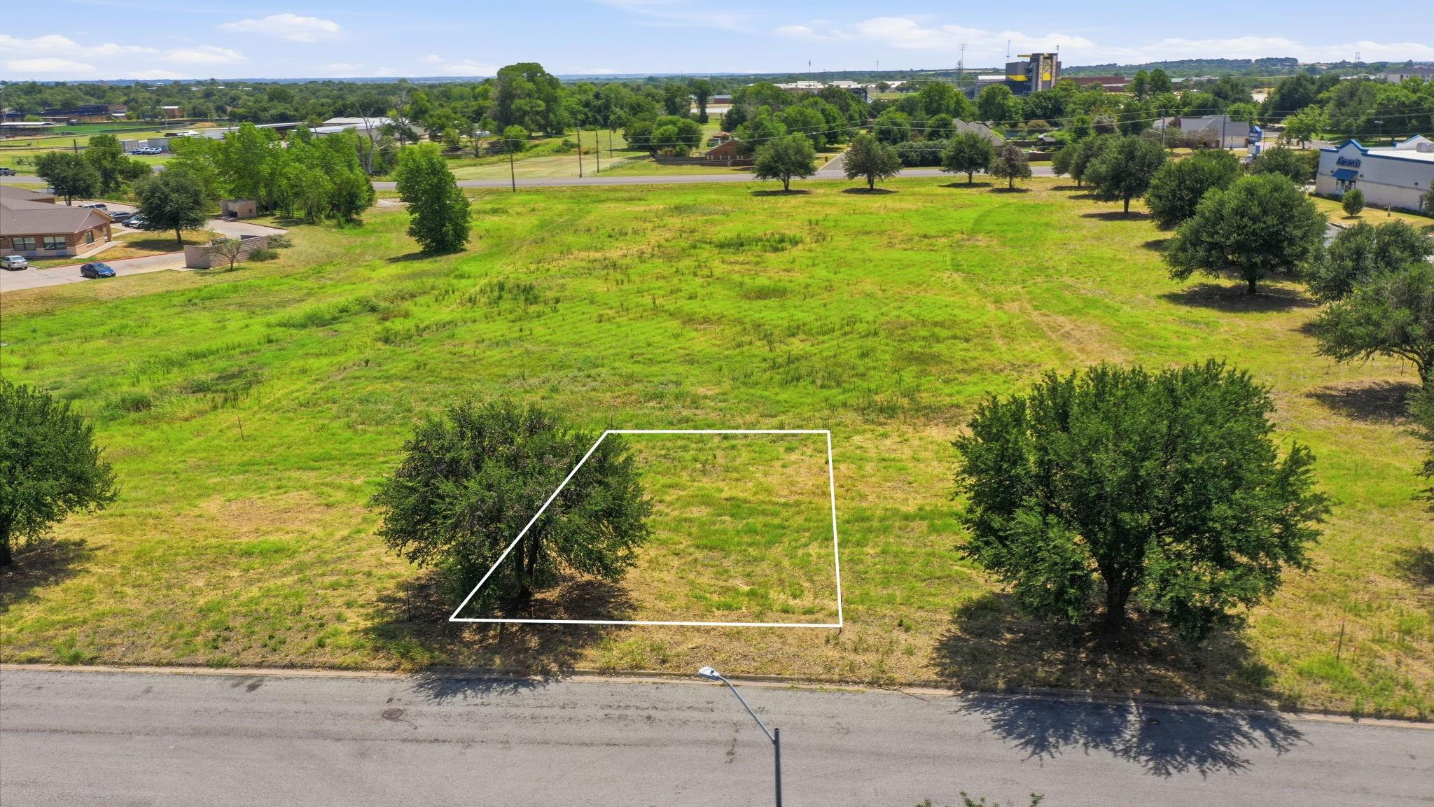 main property photo 9
