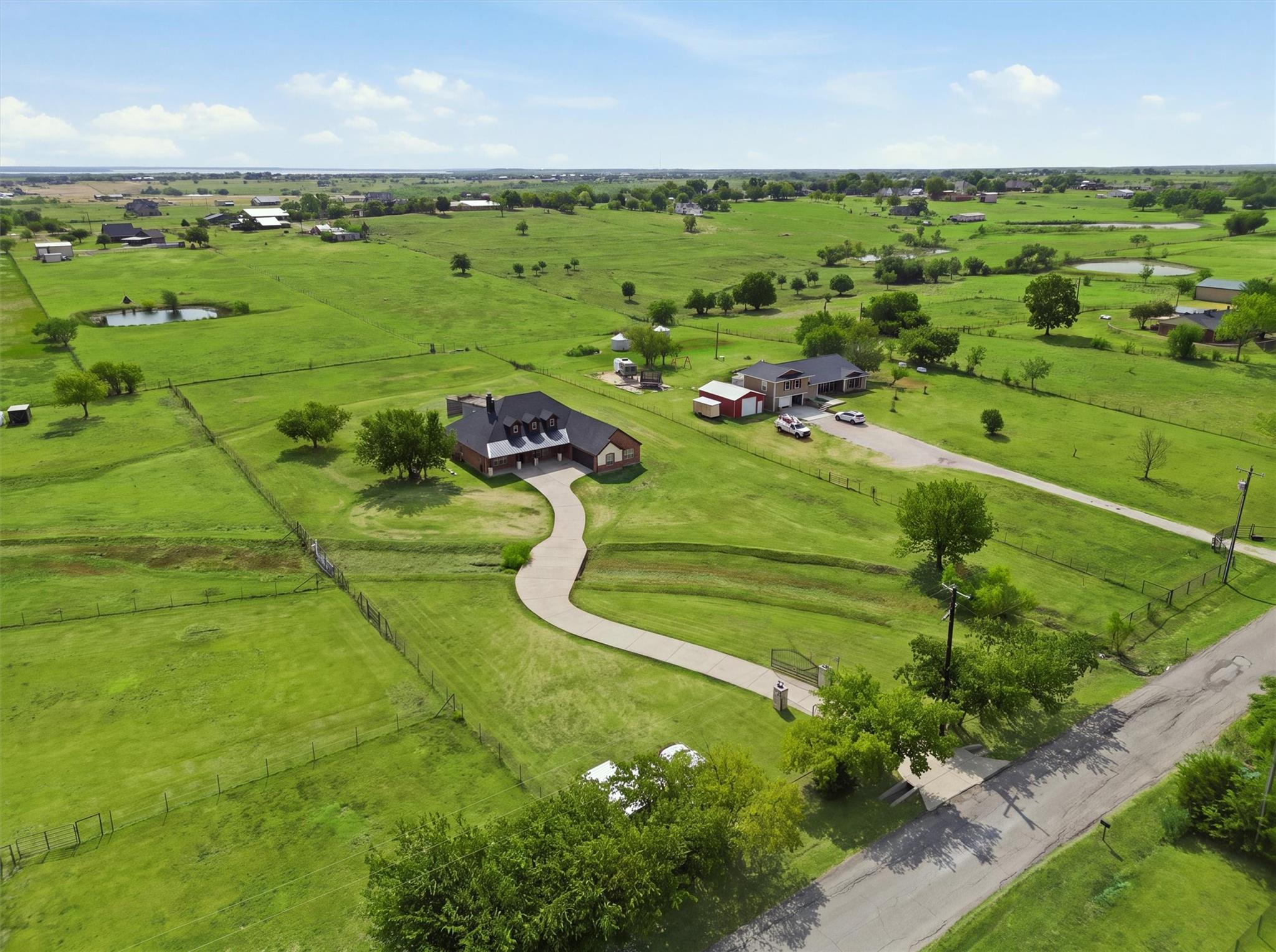 main property photo 38