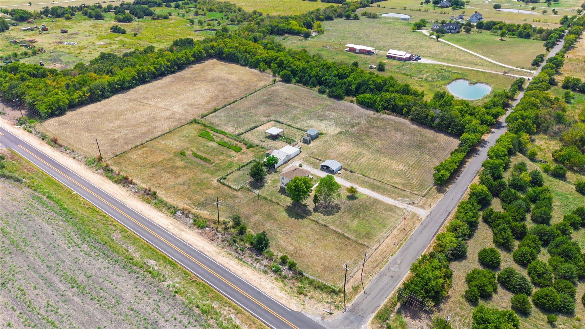 main property photo 26