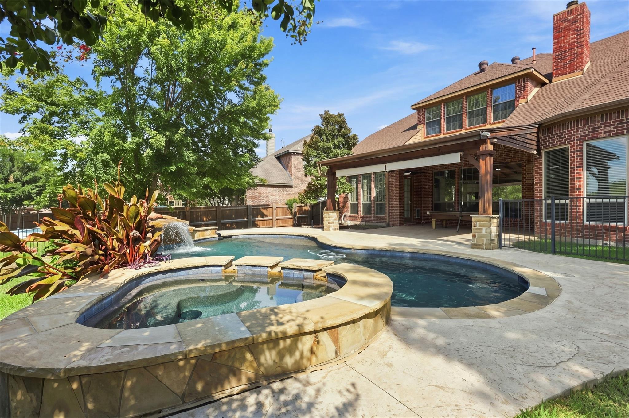 main property photo 34