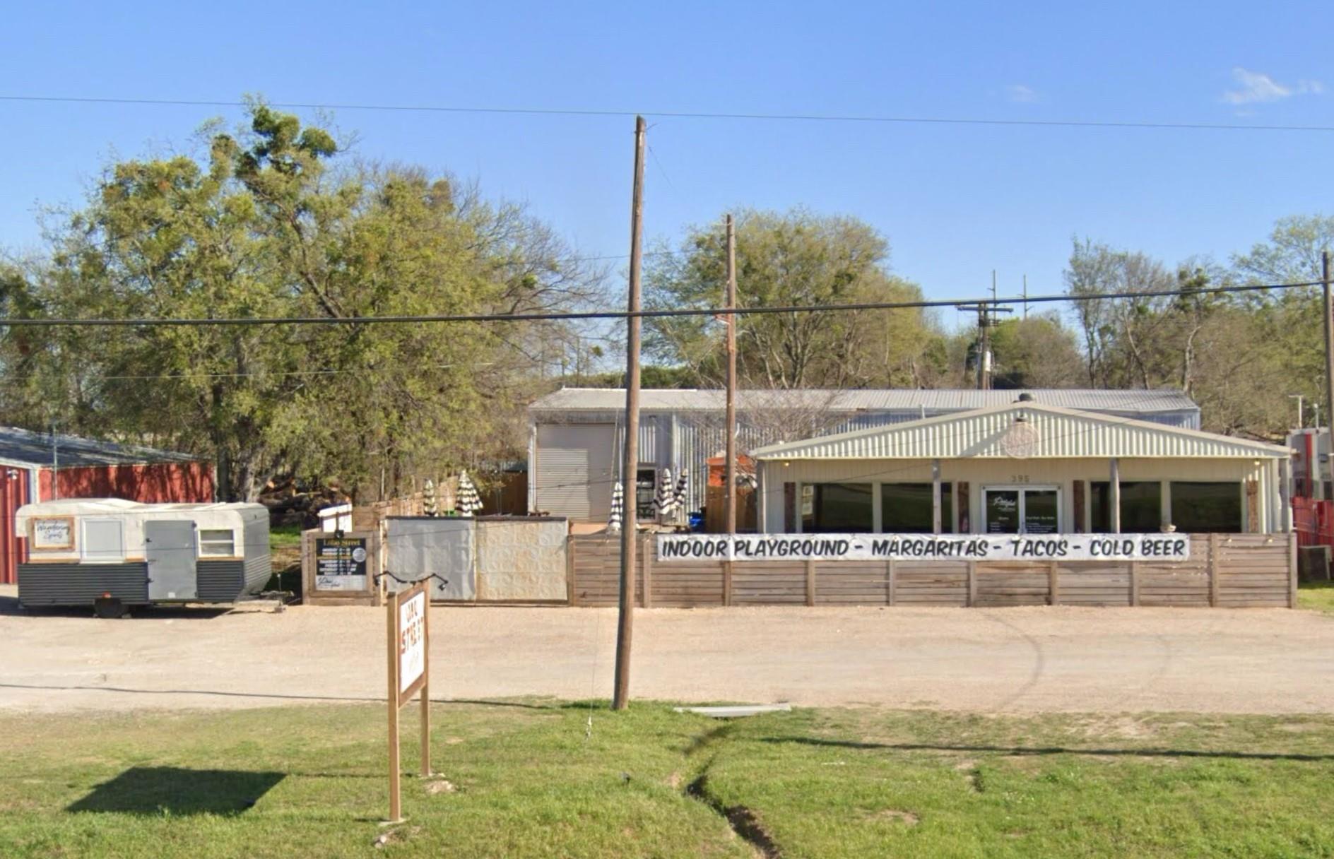 main property photo 11