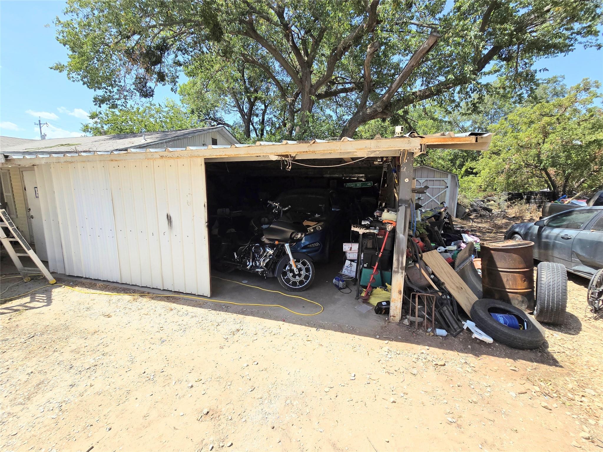 main property photo 11