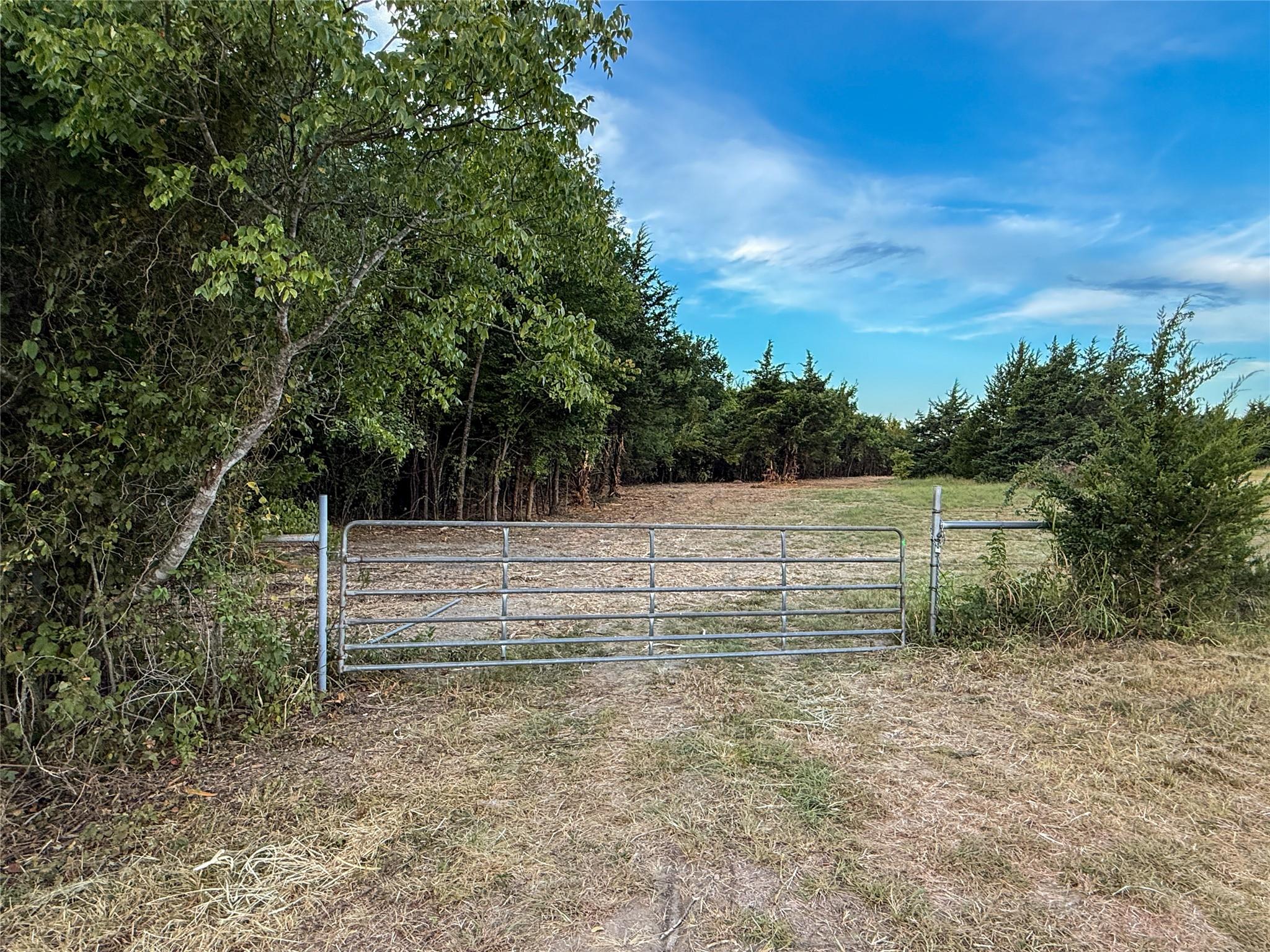 main property photo 26