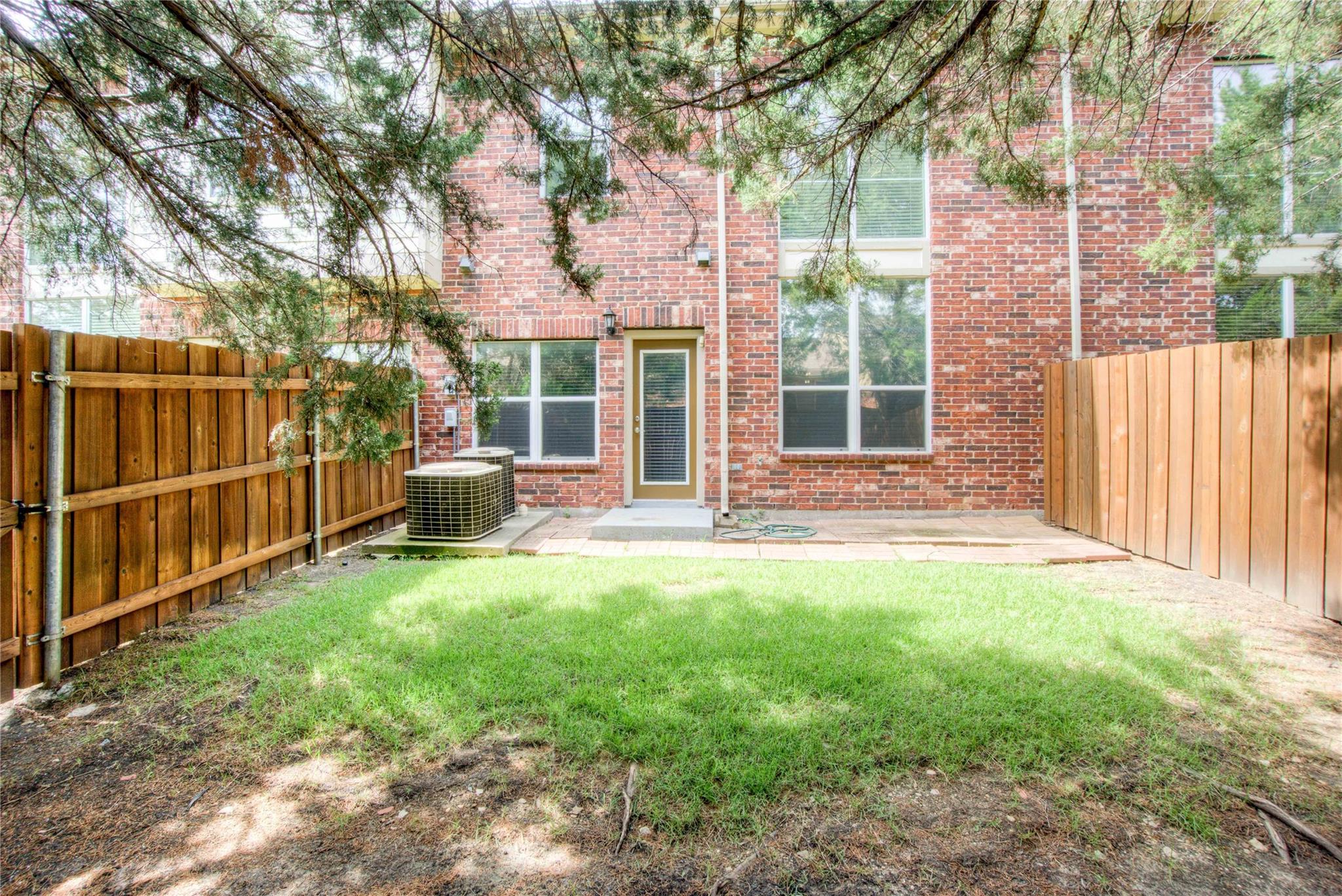 main property photo 16