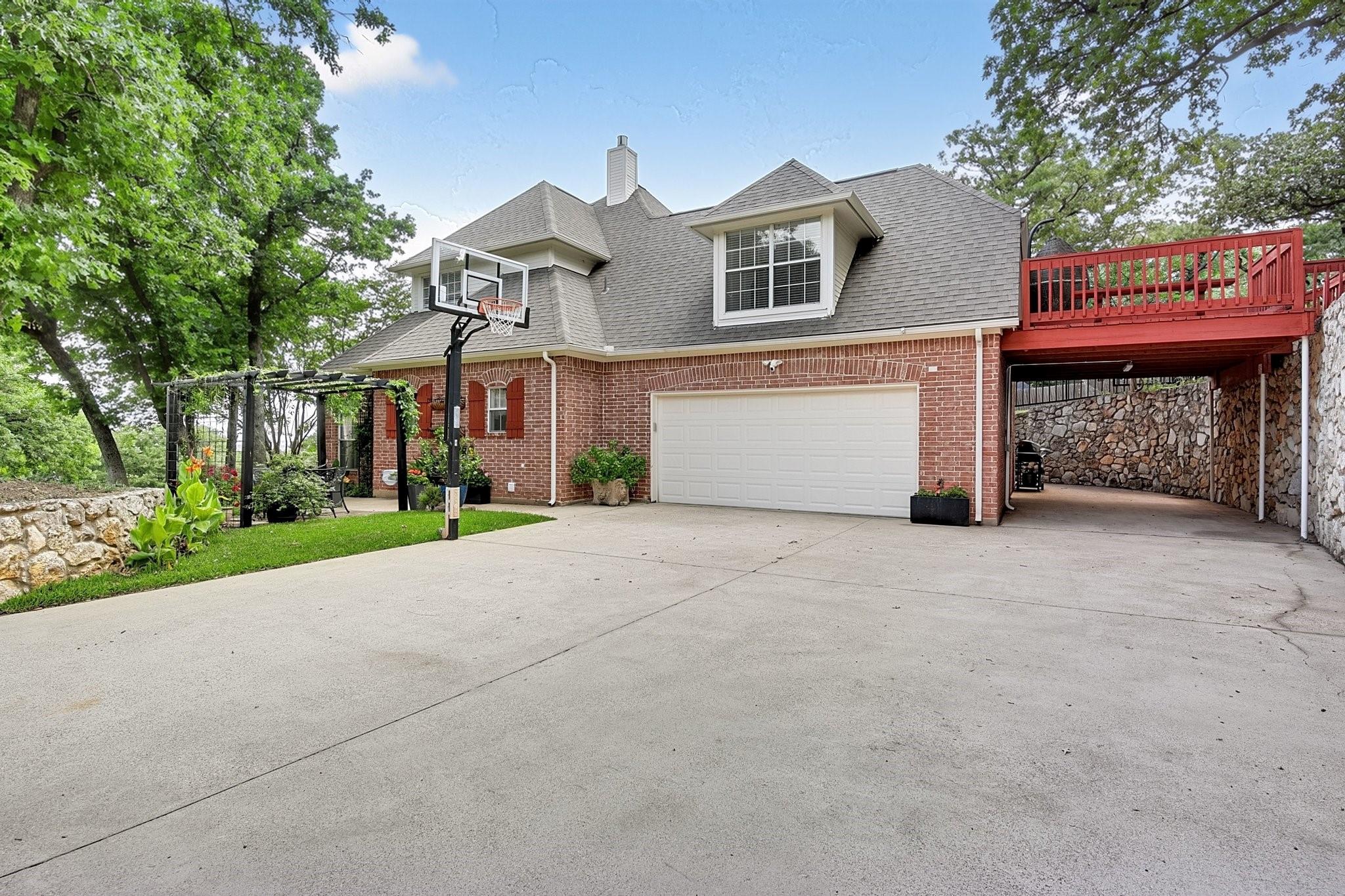 main property photo 33