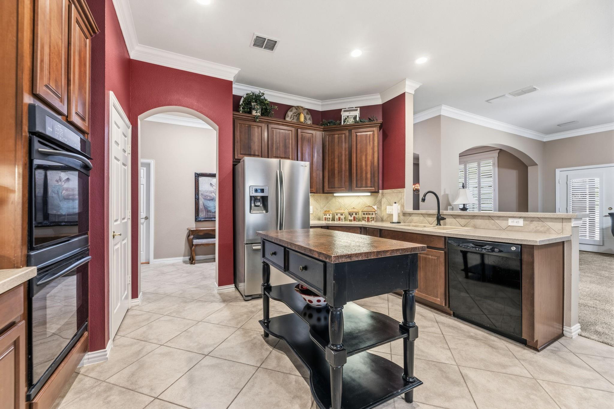 main property photo 10