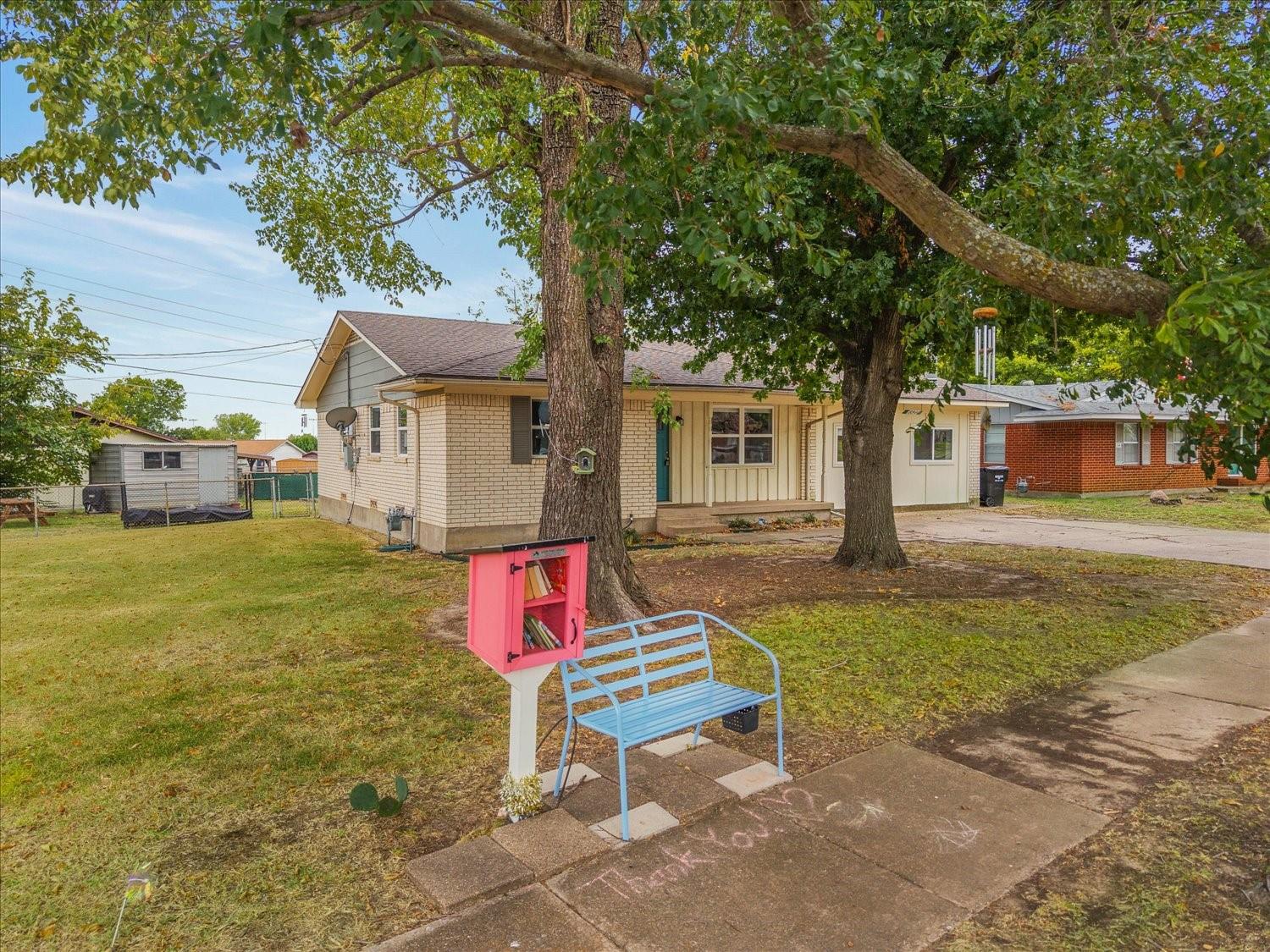 main property photo 6