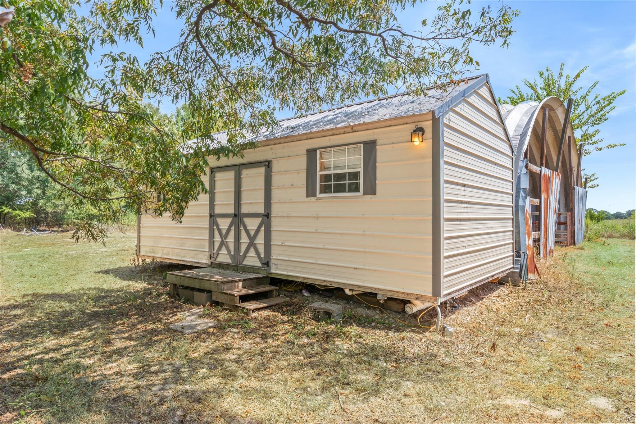main property photo 20