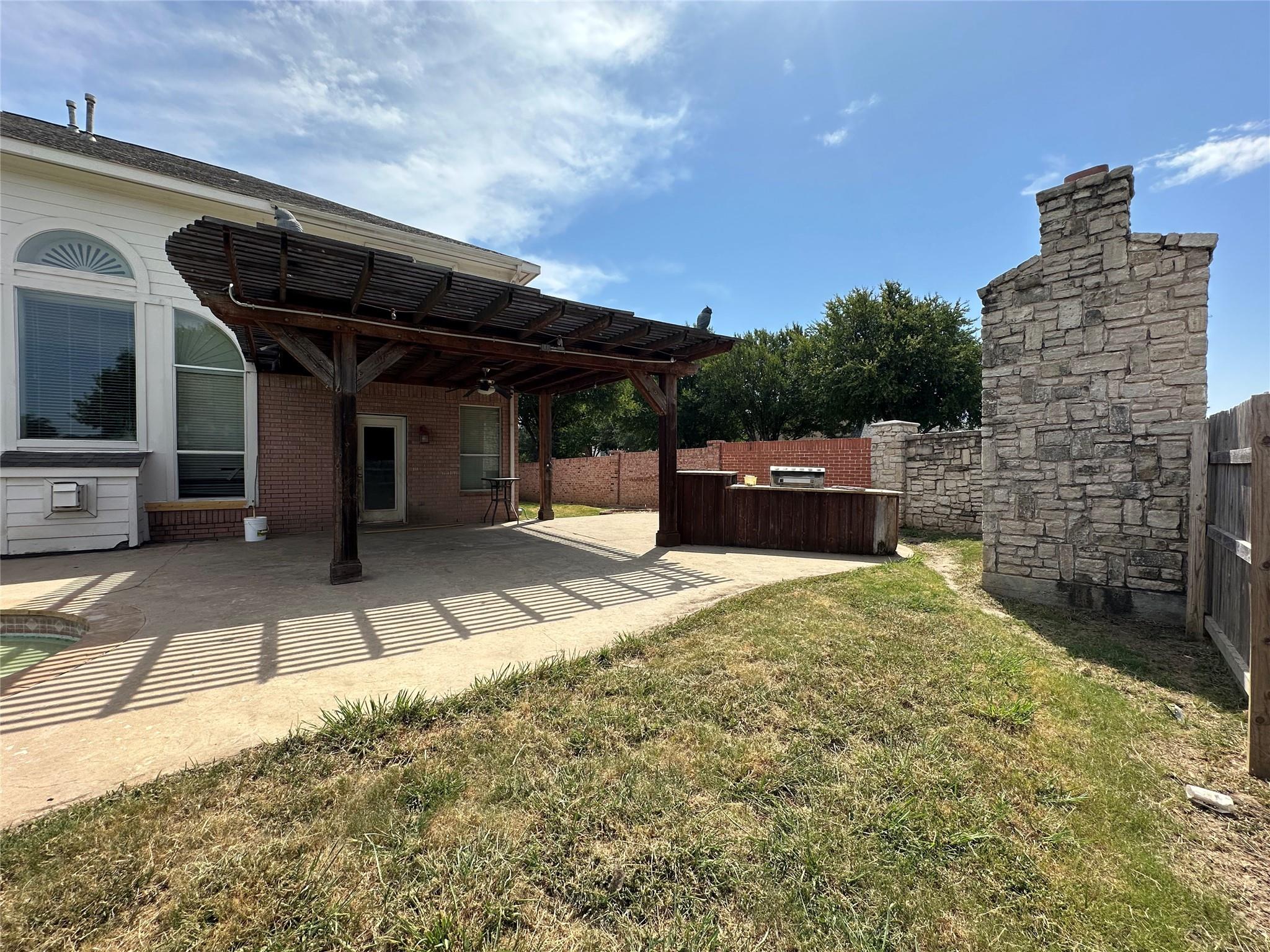 main property photo 23