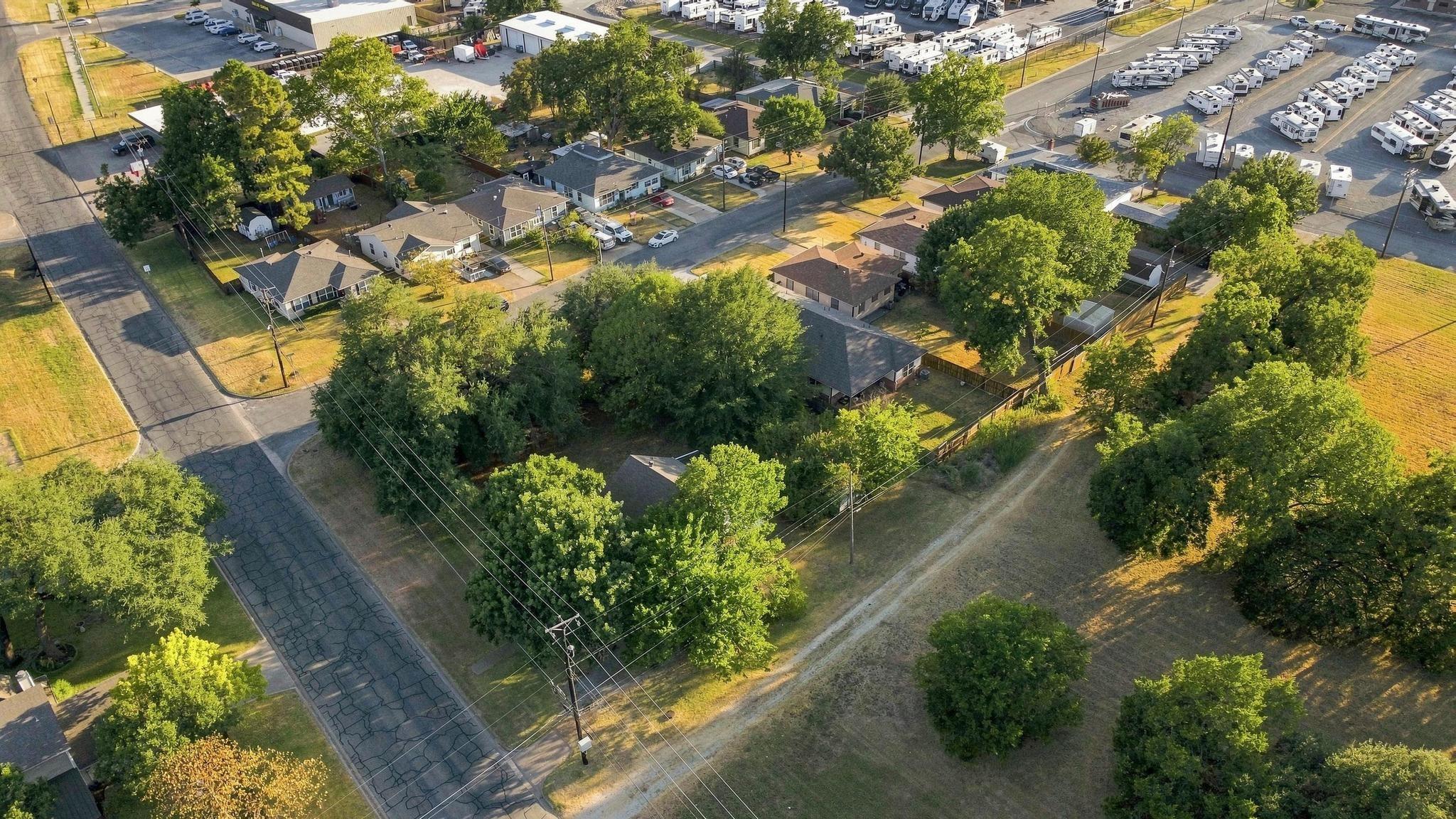 main property photo 17