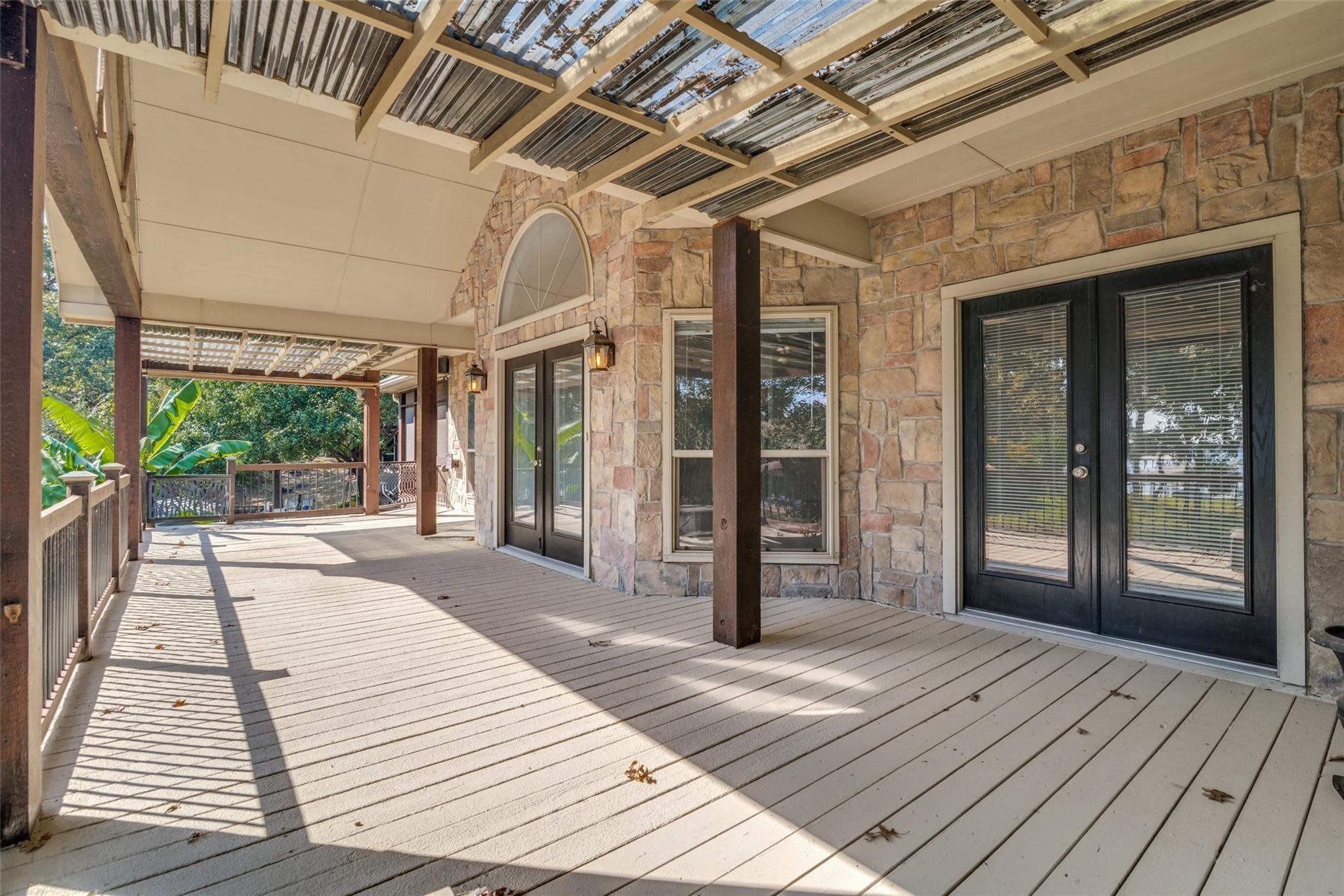 main property photo 16