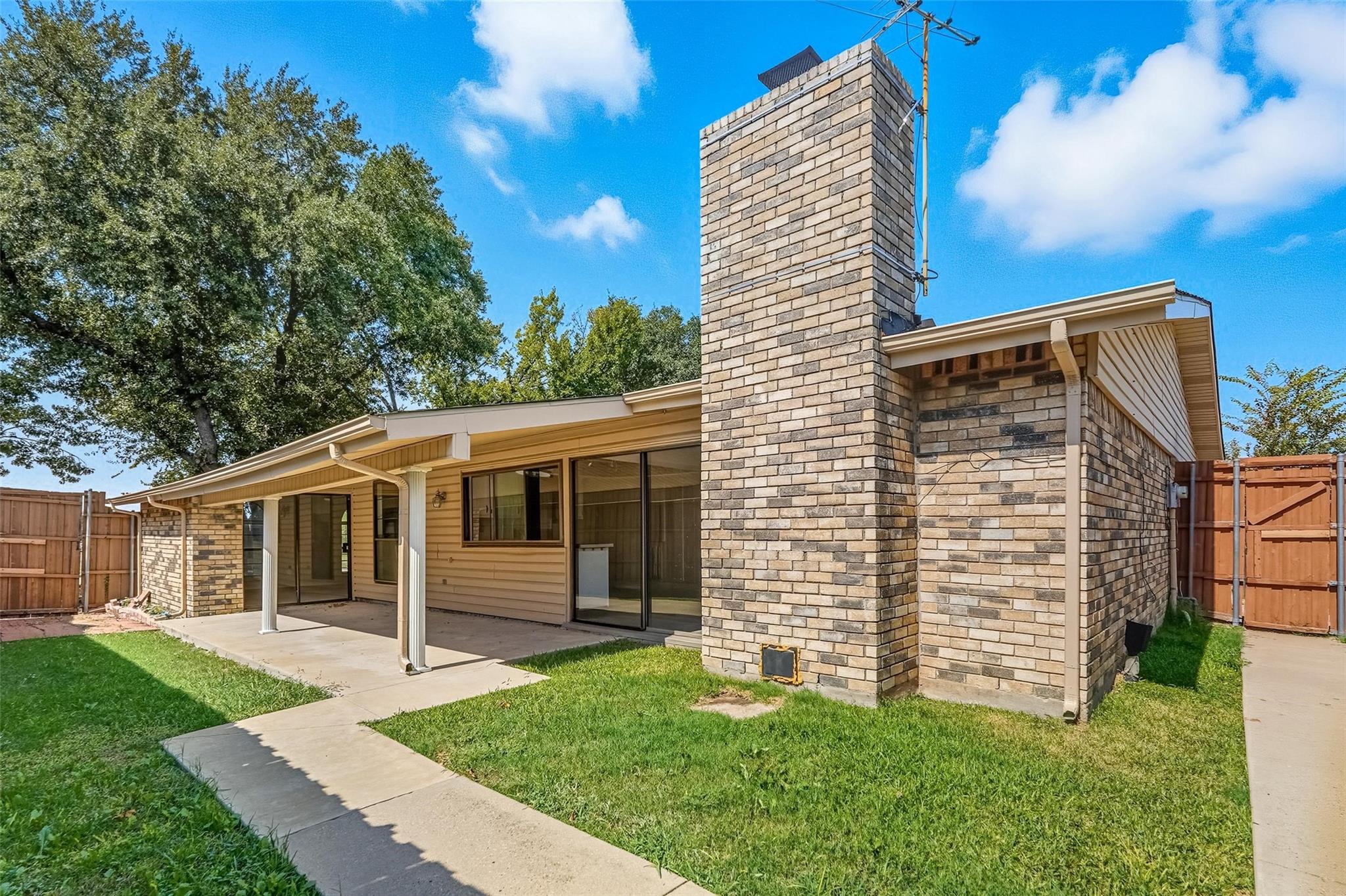 main property photo 26