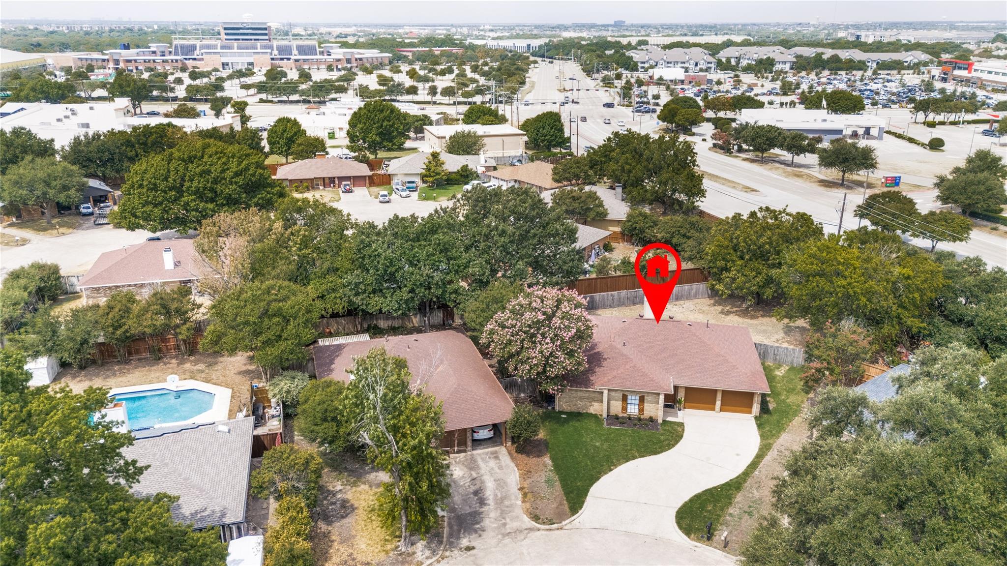 main property photo 30