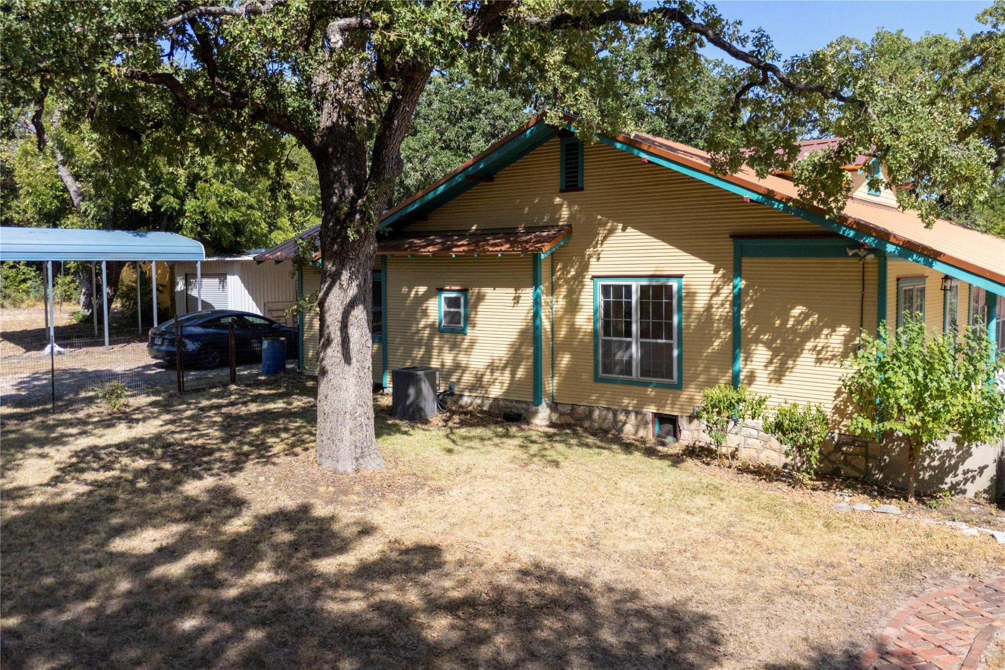 main property photo 32