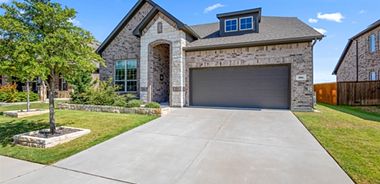 image of property with 5 Bed | 3 Bath | 2,556 Sqft