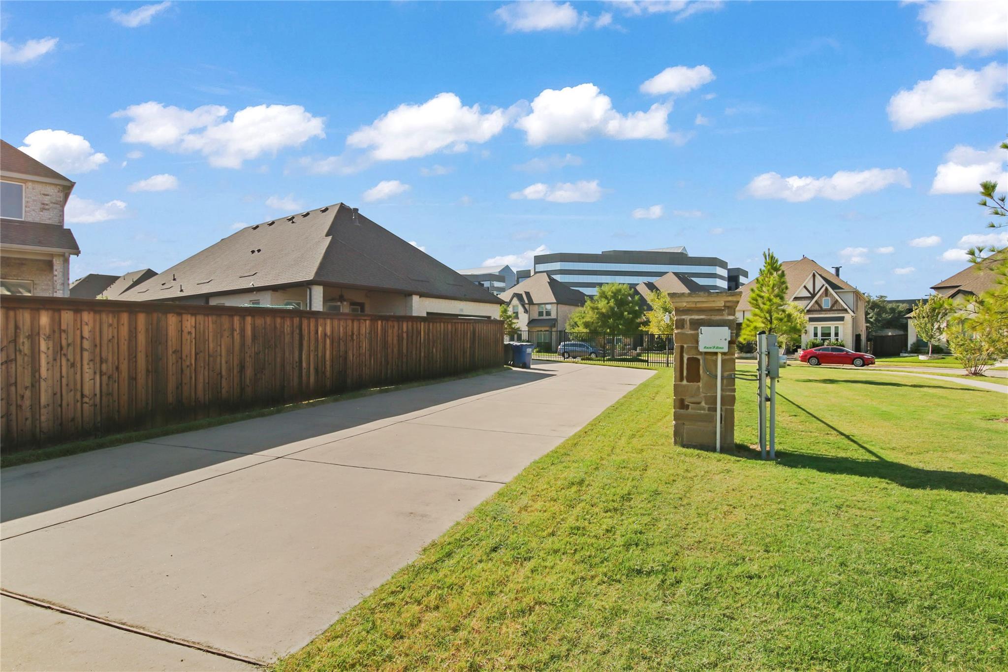 main property photo 28