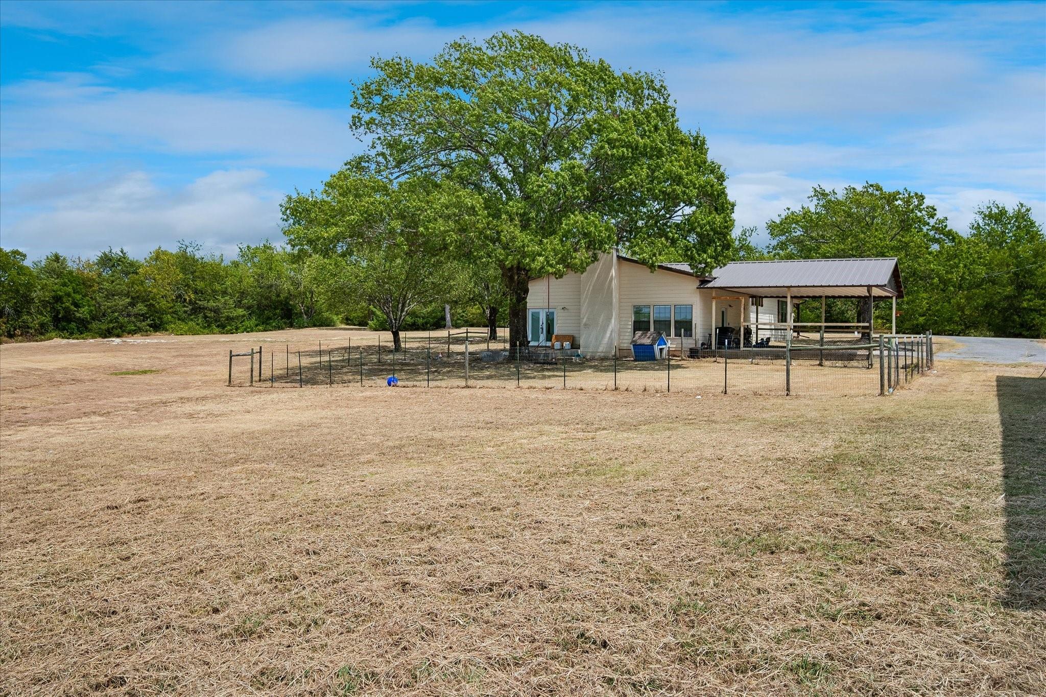 main property photo 25
