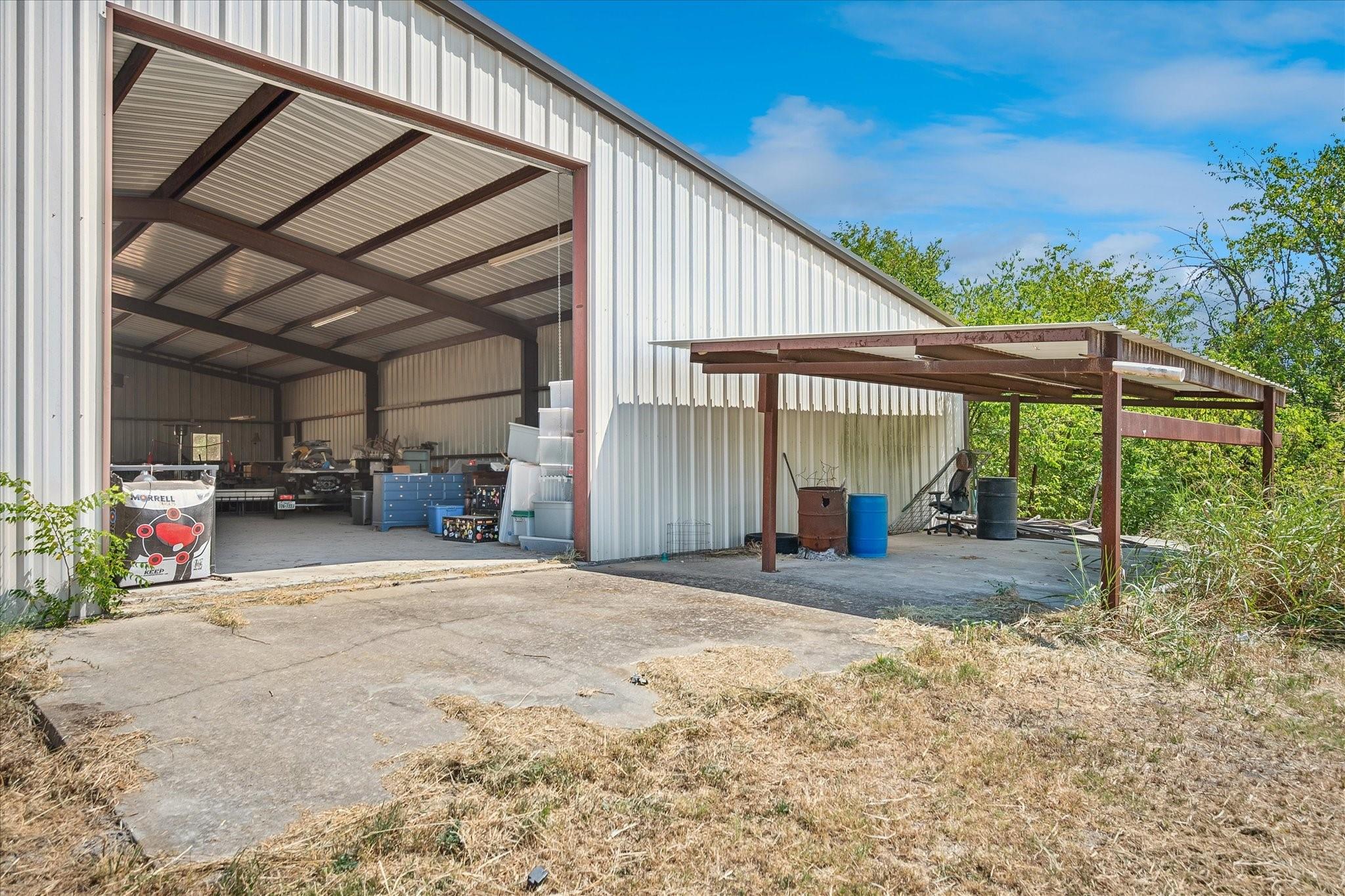 main property photo 34