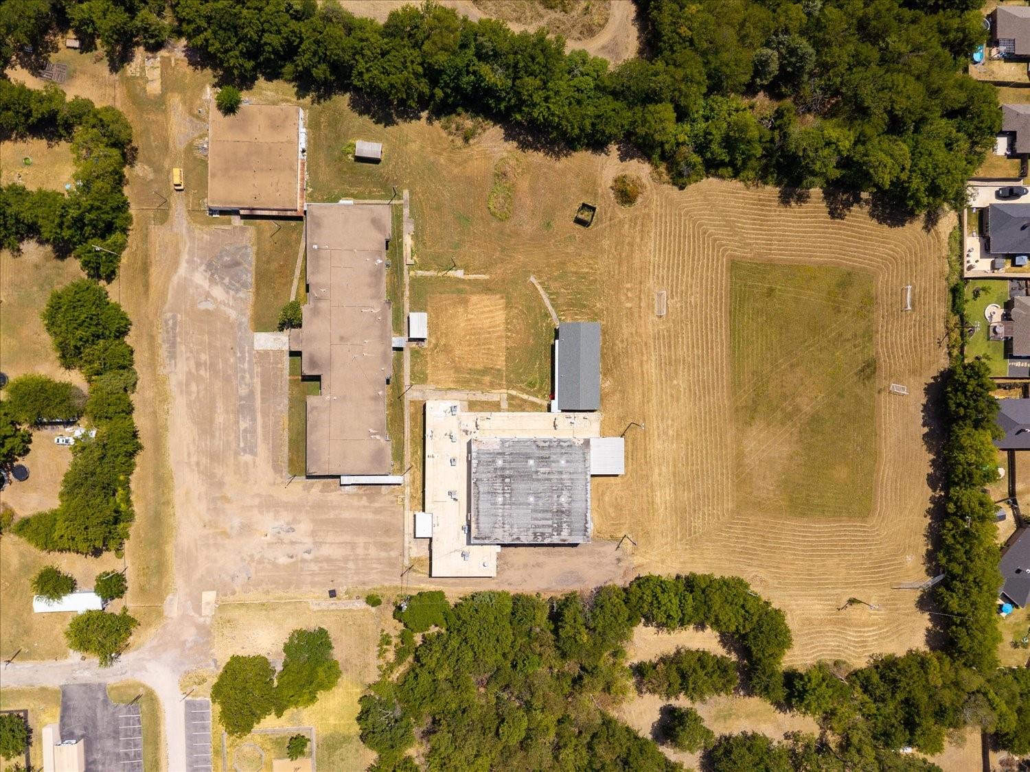 main property photo 8