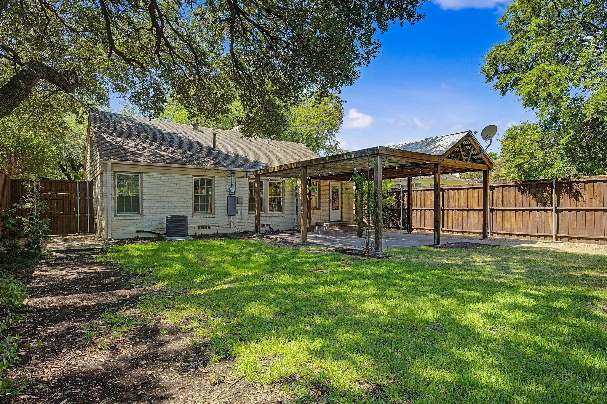main property photo 20