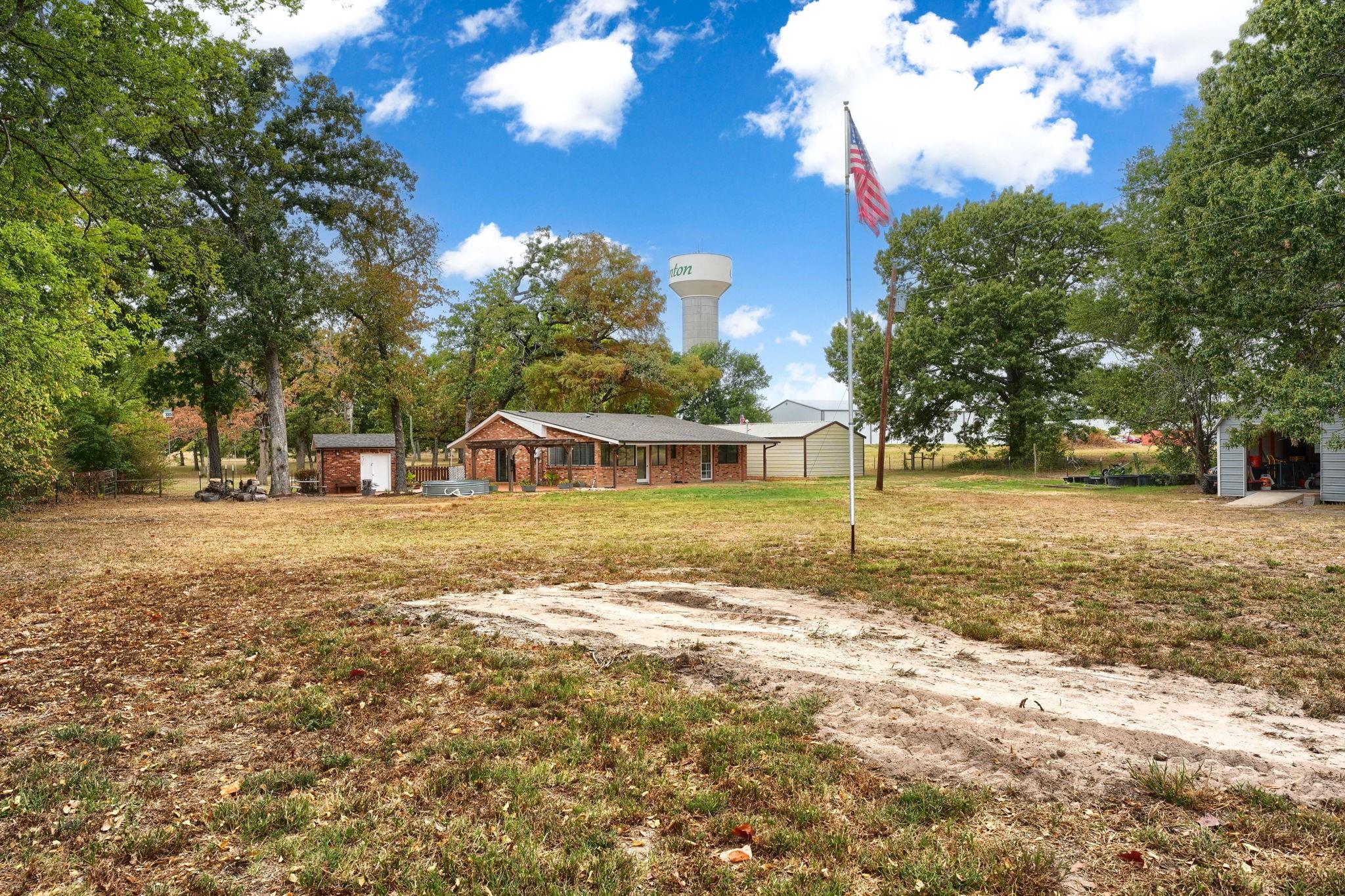 main property photo 25