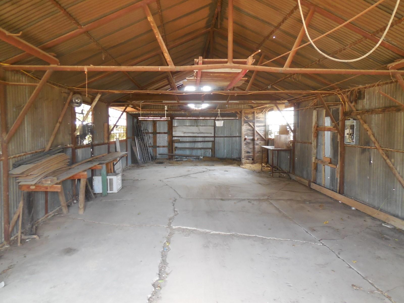 main property photo 14