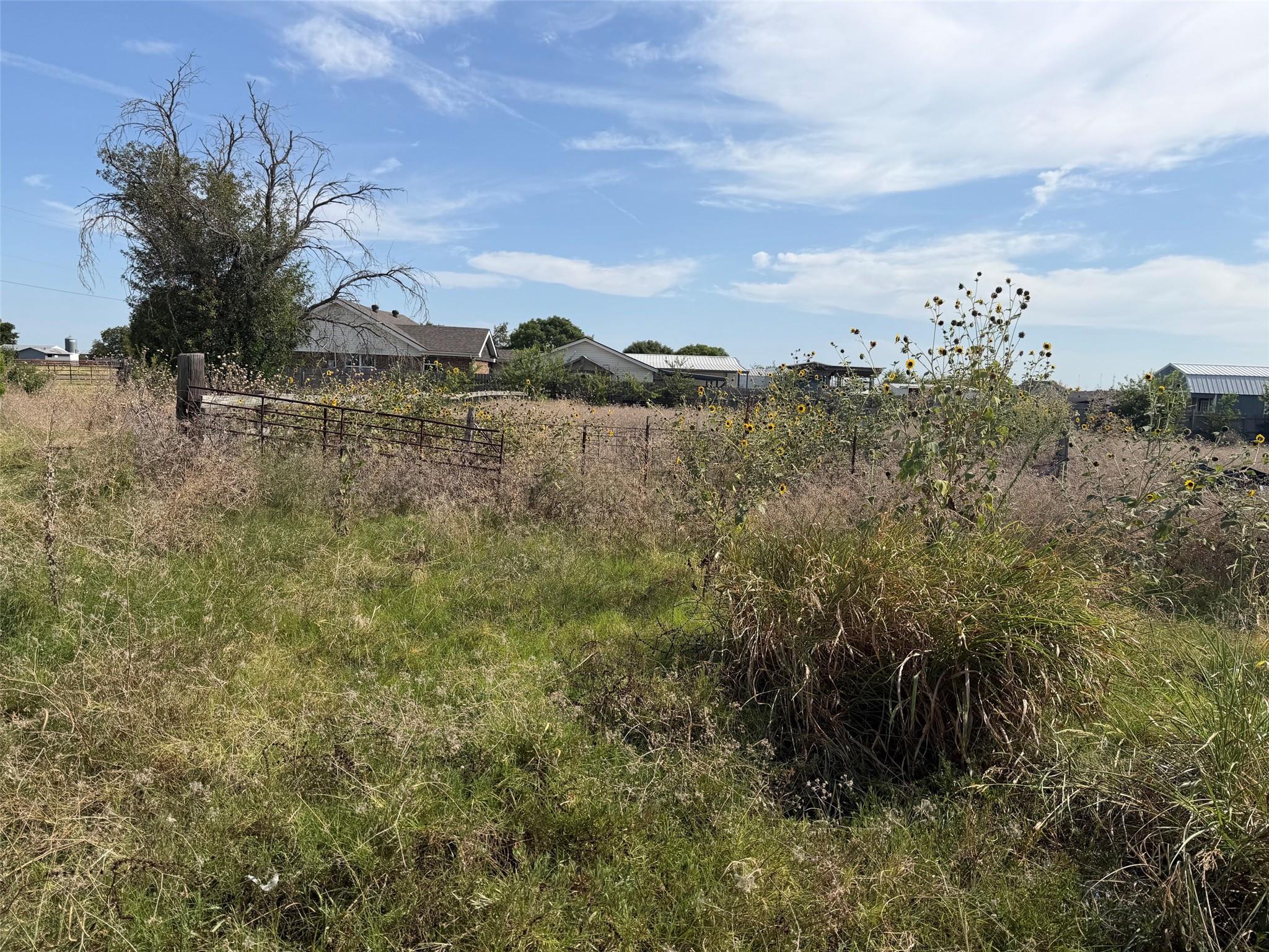 main property photo 17