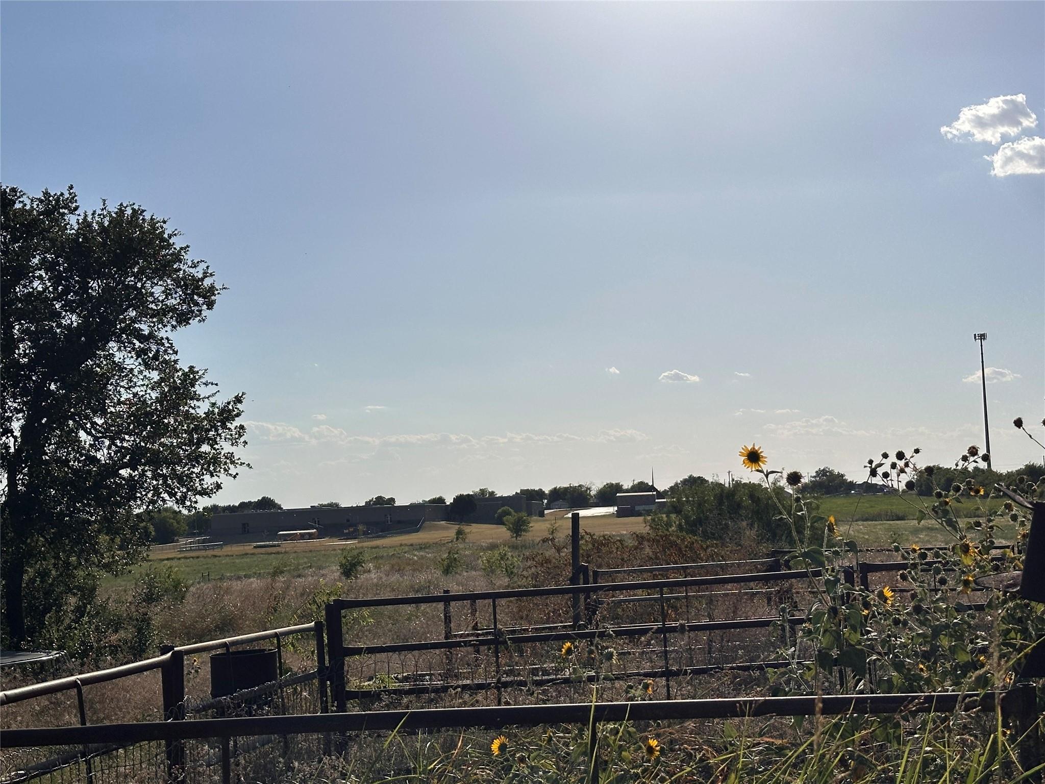 main property photo 23