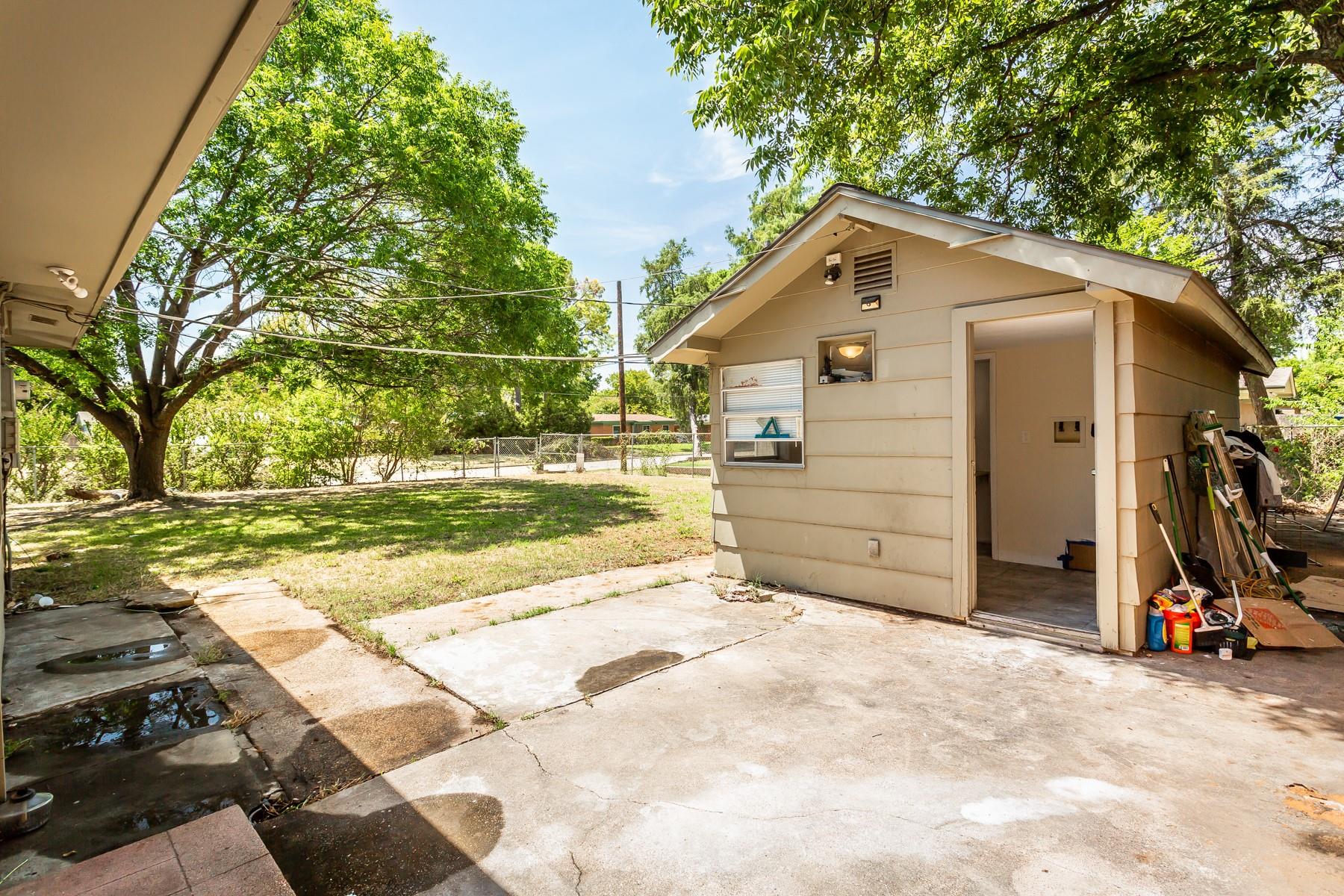 main property photo 31