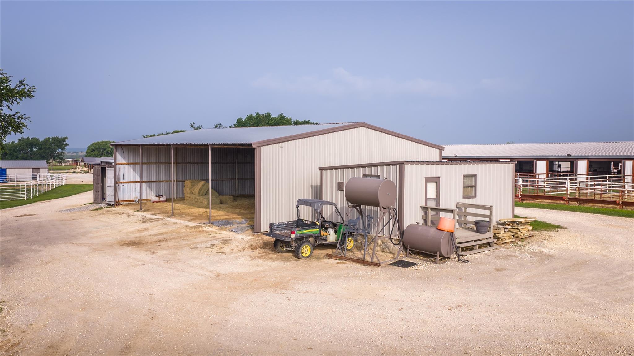 main property photo 20