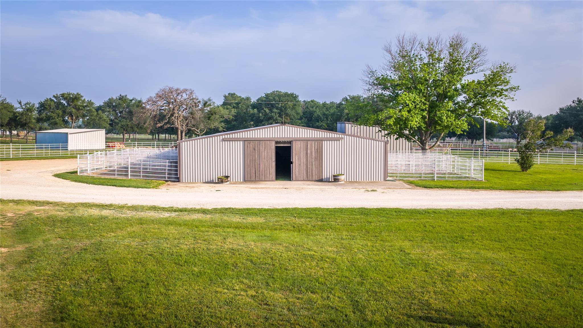 main property photo 21