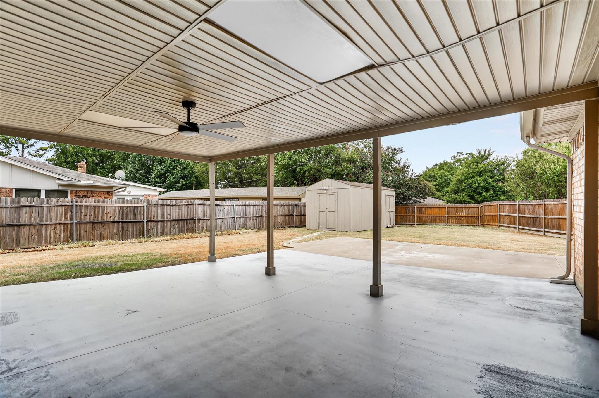 main property photo 23