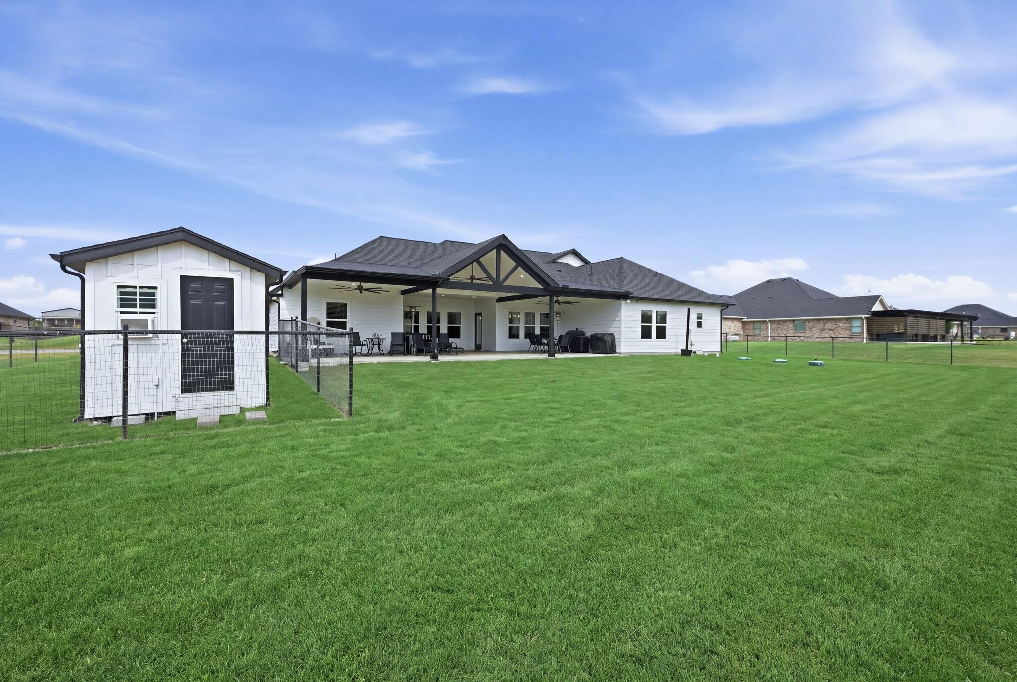 main property photo 30