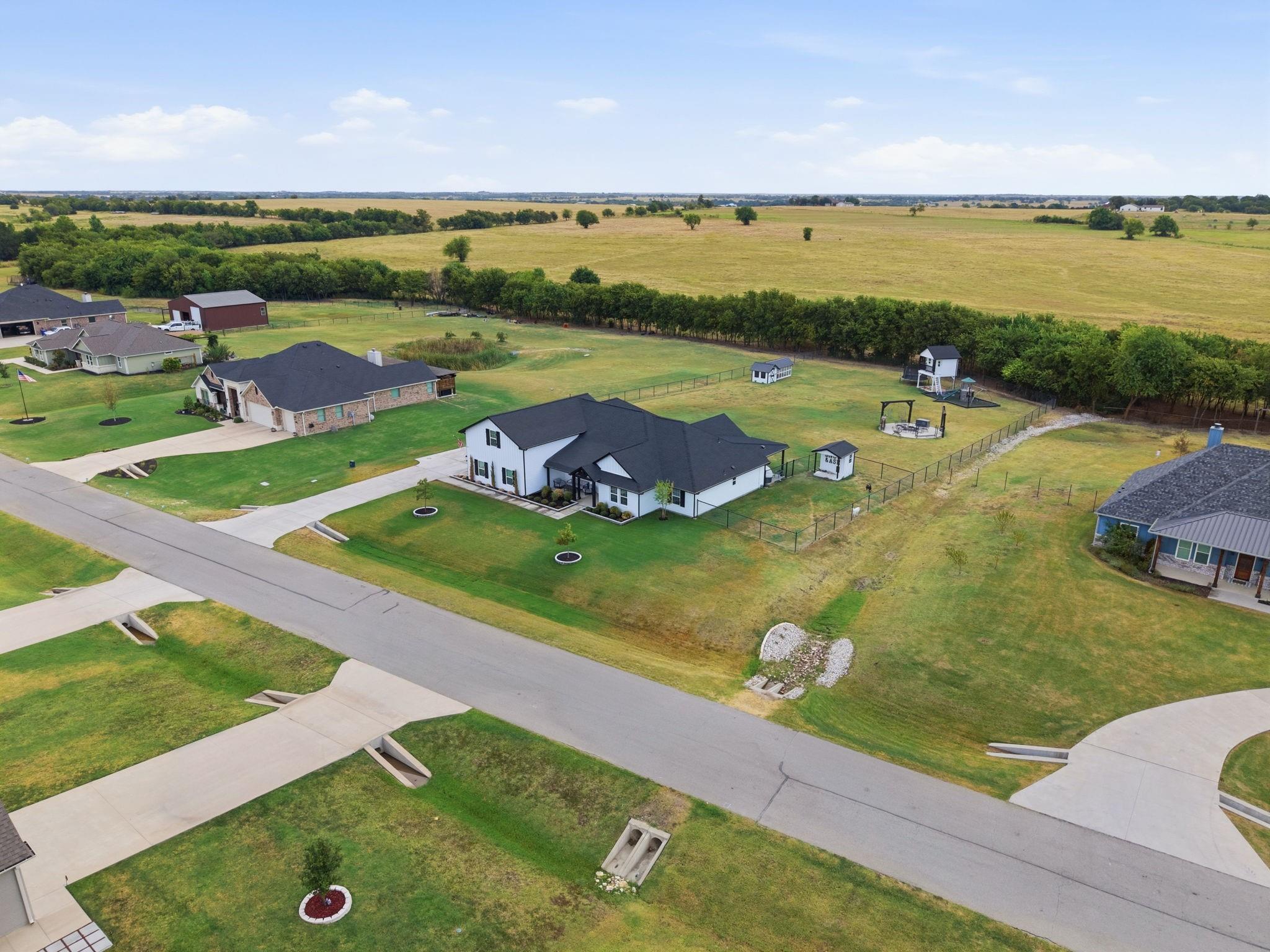 main property photo 37