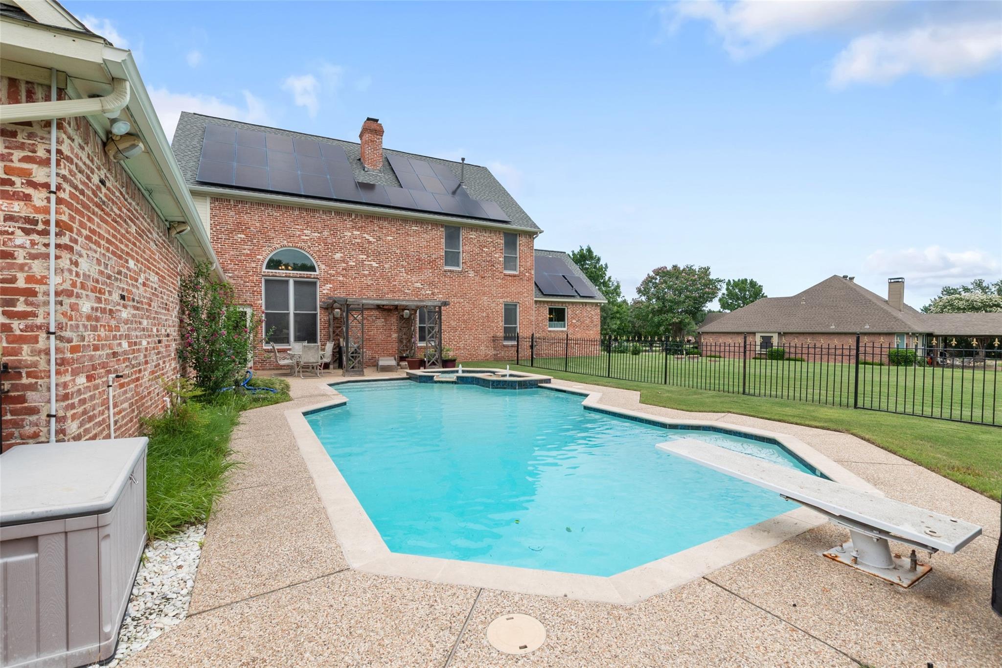 main property photo 32