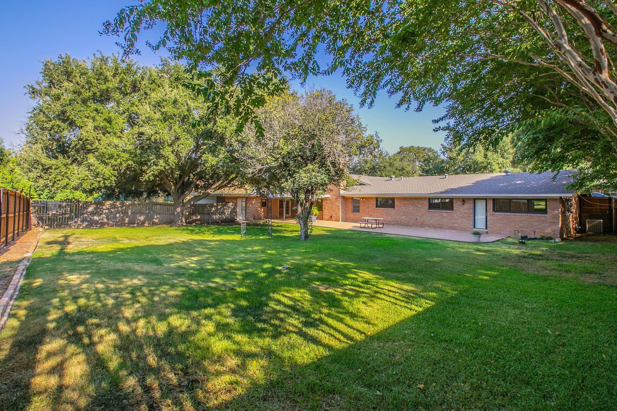 main property photo 36