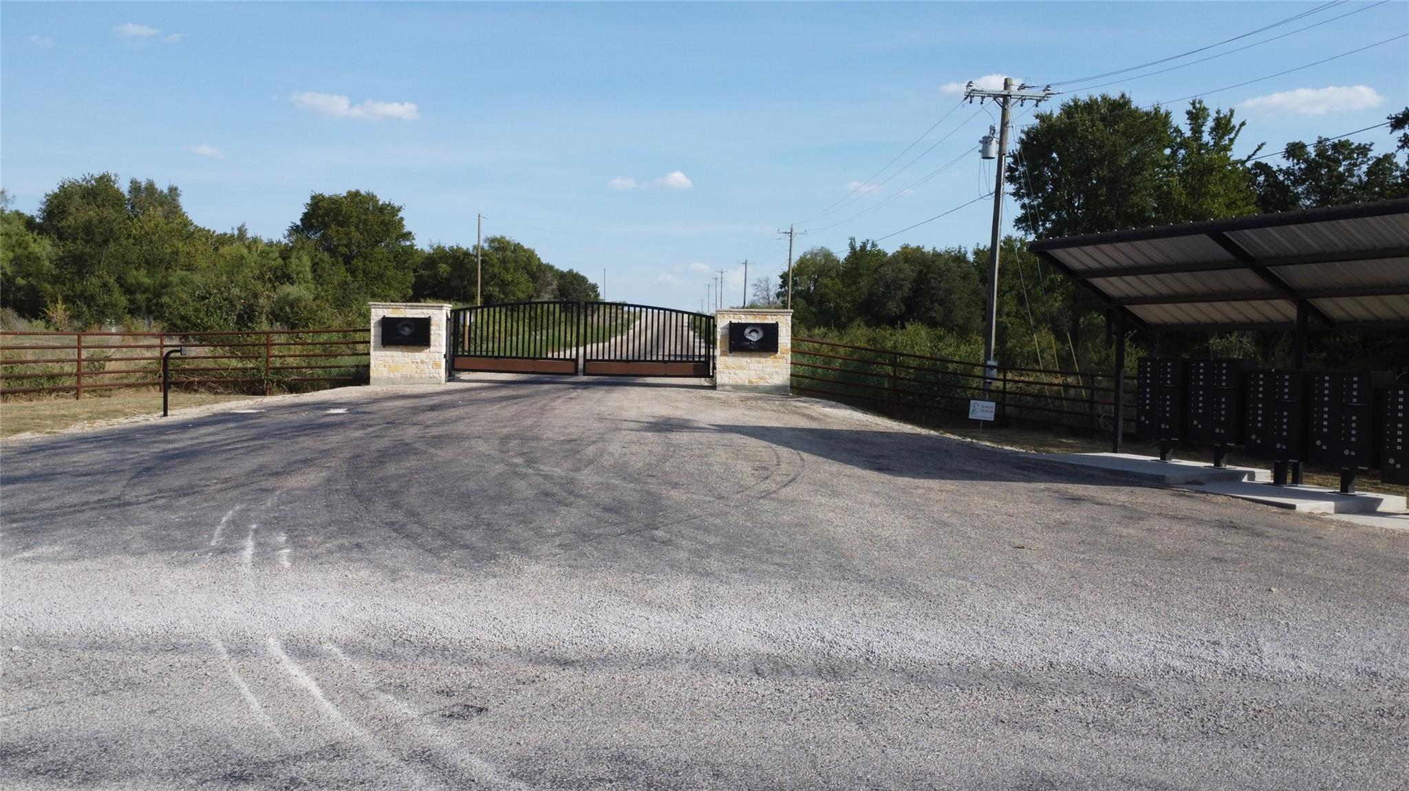 main property photo 17