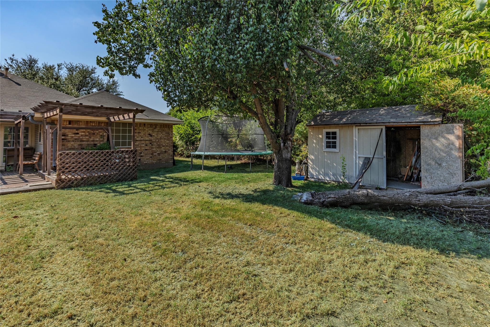 main property photo 30