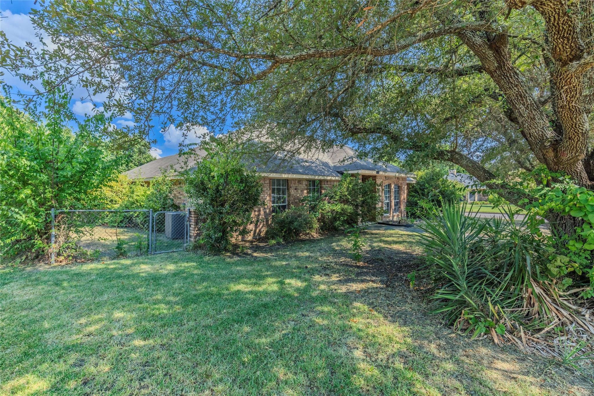 main property photo 35