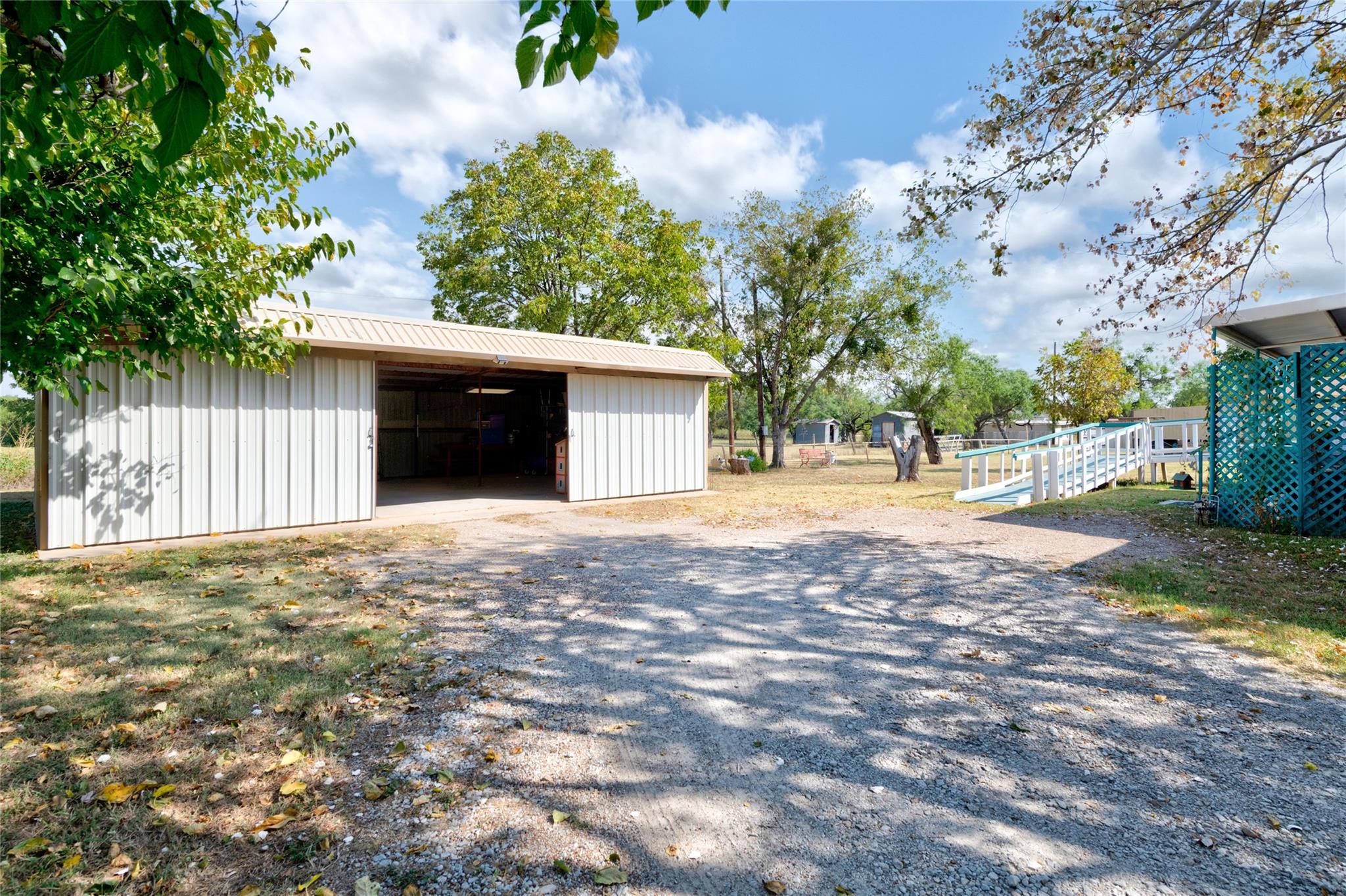 main property photo 26