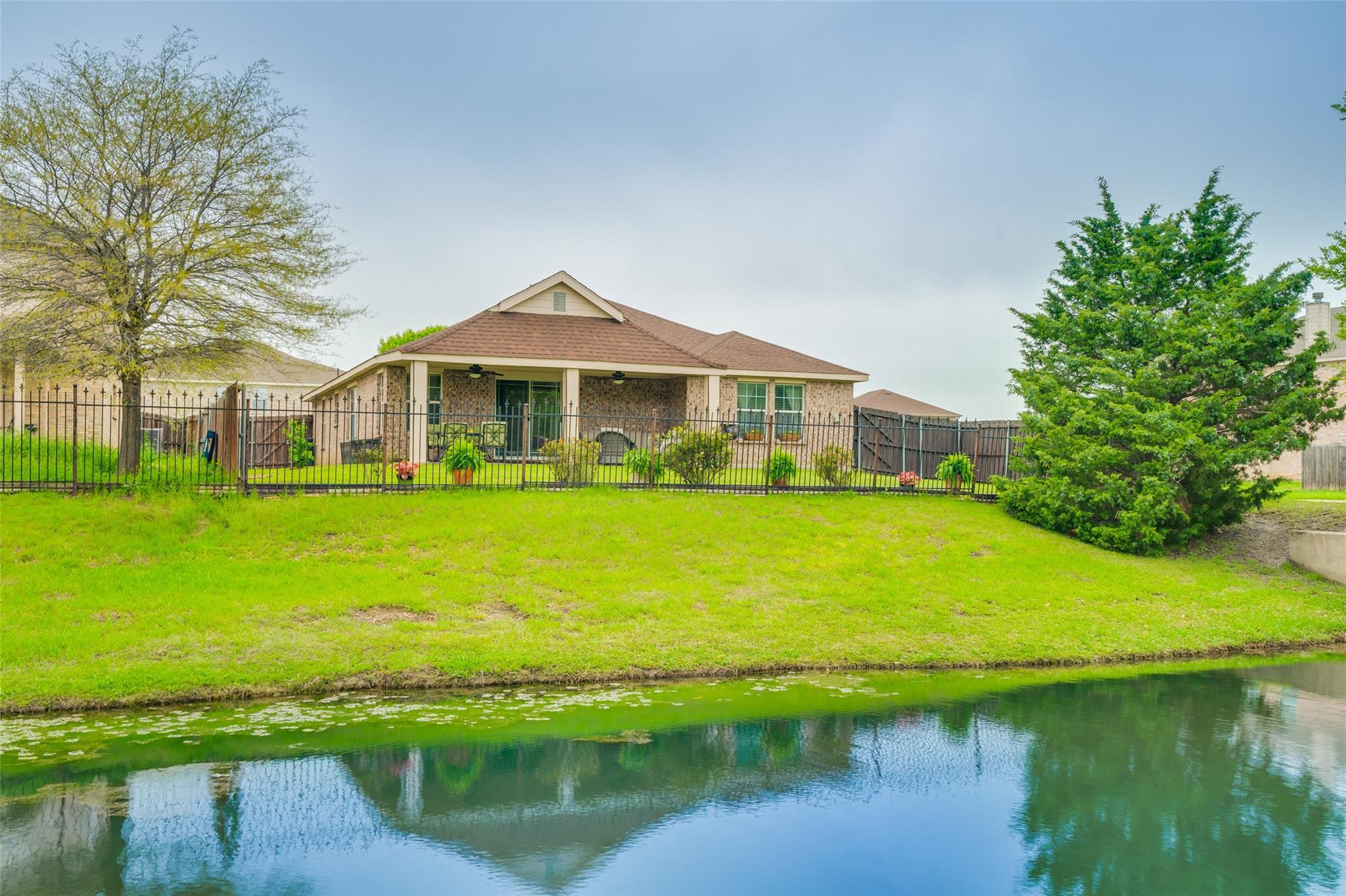 main property photo 15