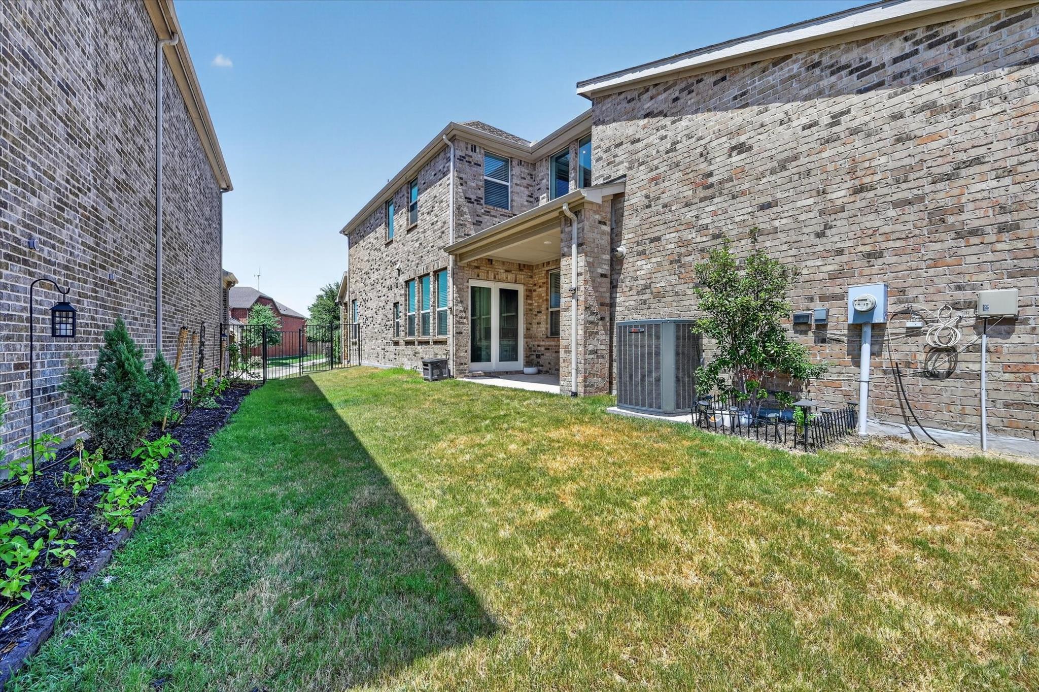 main property photo 27