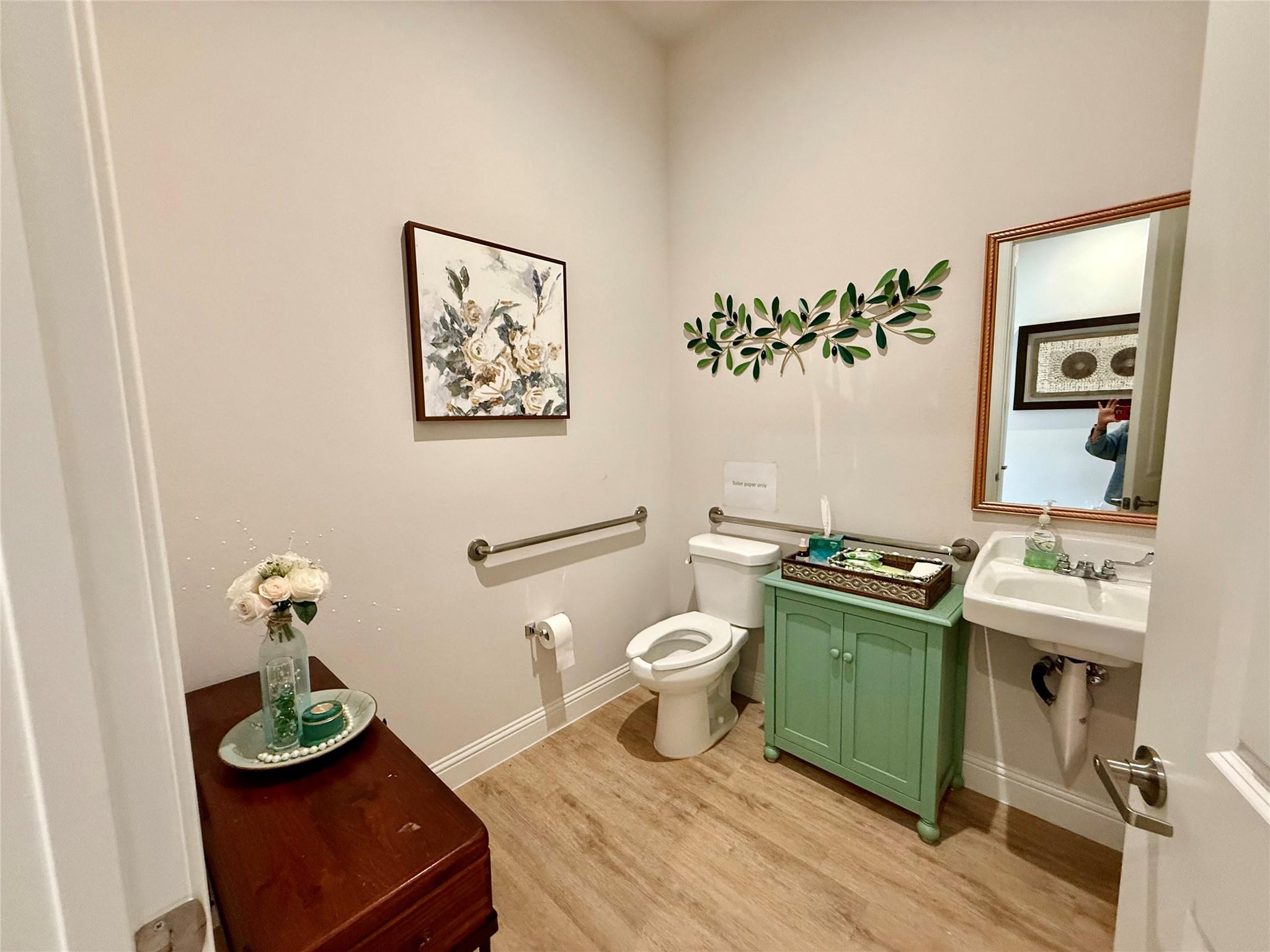 main property photo 14